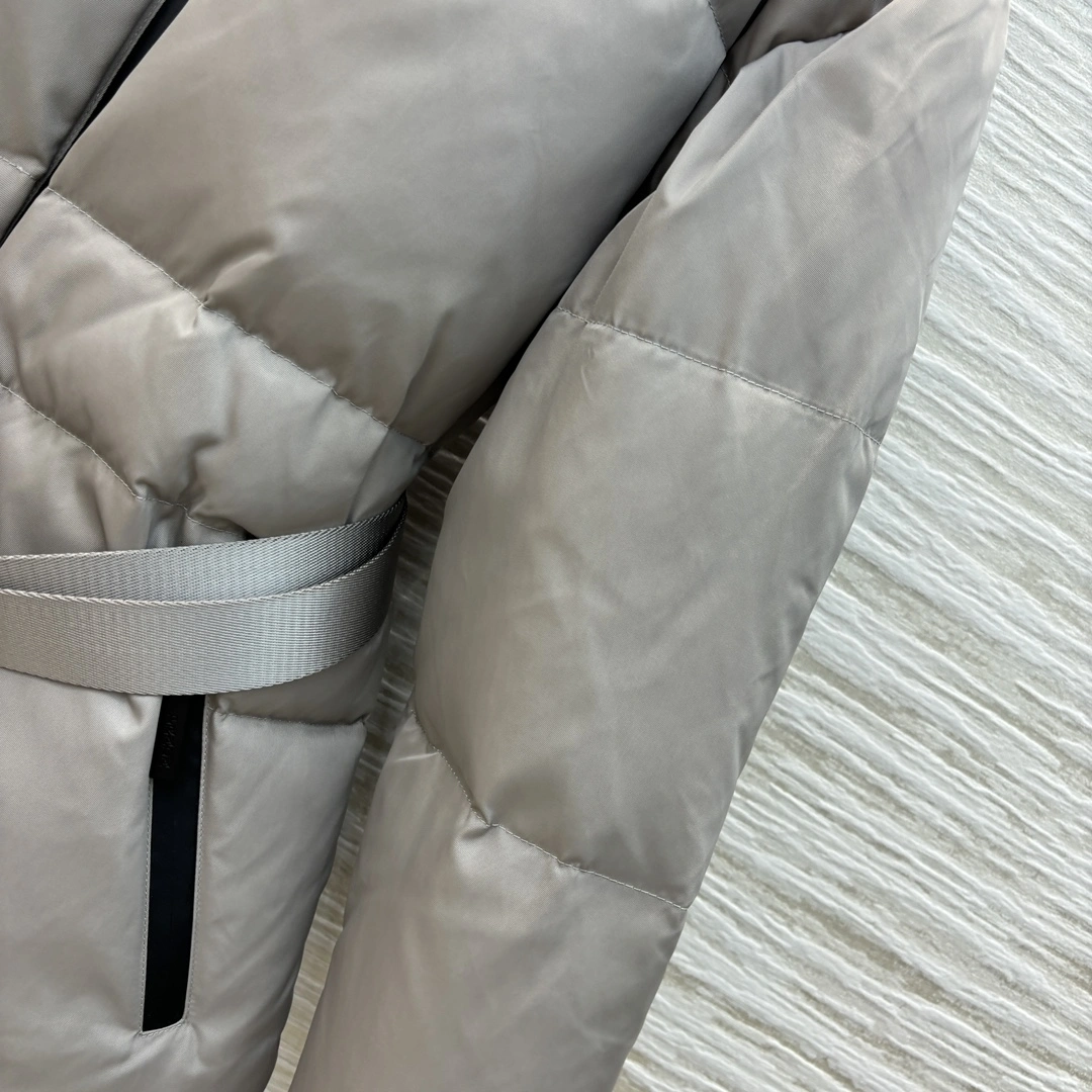 Prada Down Jackets RelaxedFit 172640