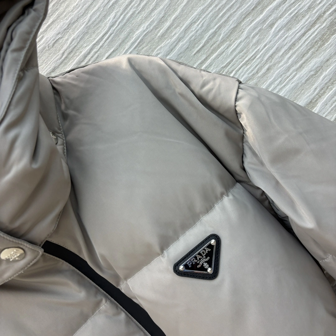 Prada Down Jackets RelaxedFit 172640