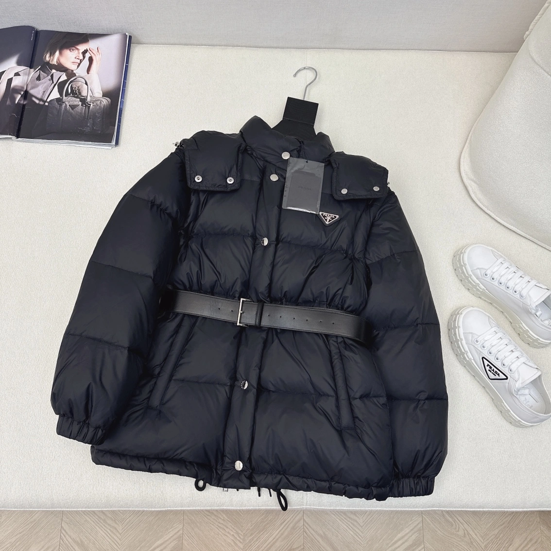 Minimalist Prada Down Jackets 172607