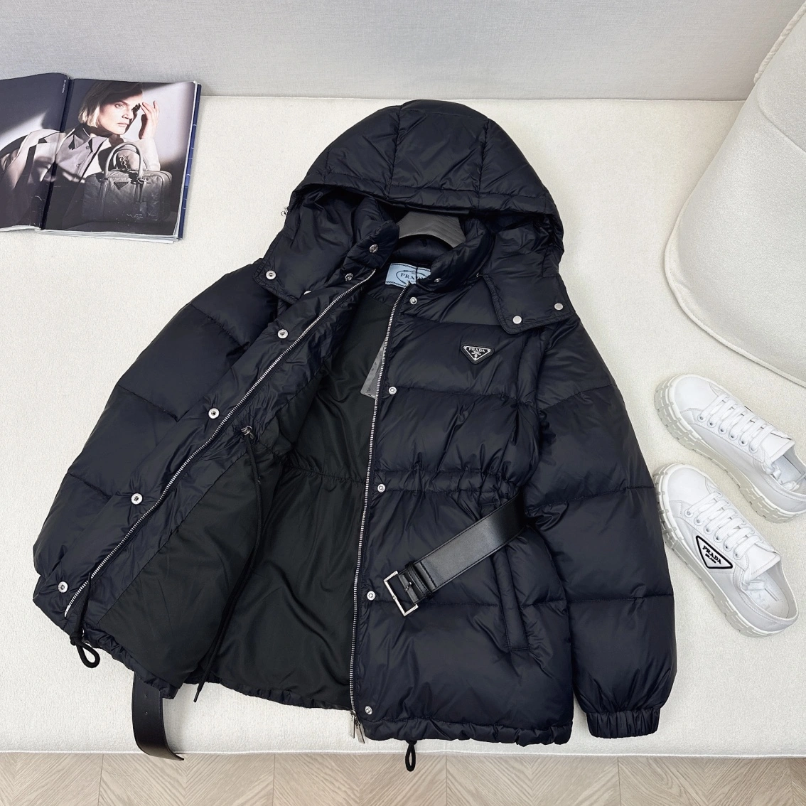 Minimalist Prada Down Jackets 172607