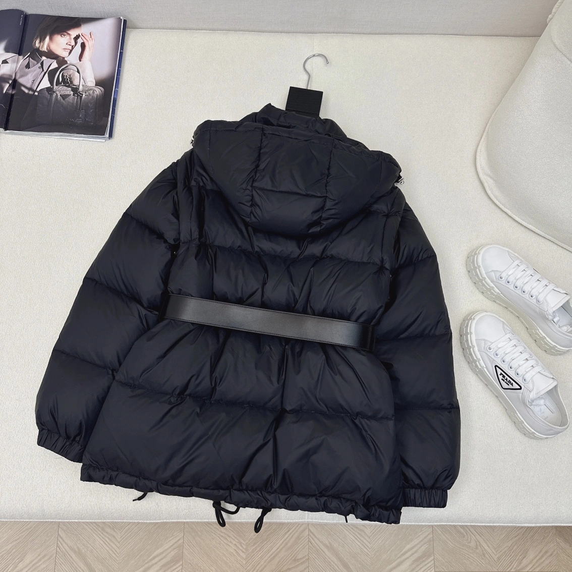 Minimalist Prada Down Jackets 172607