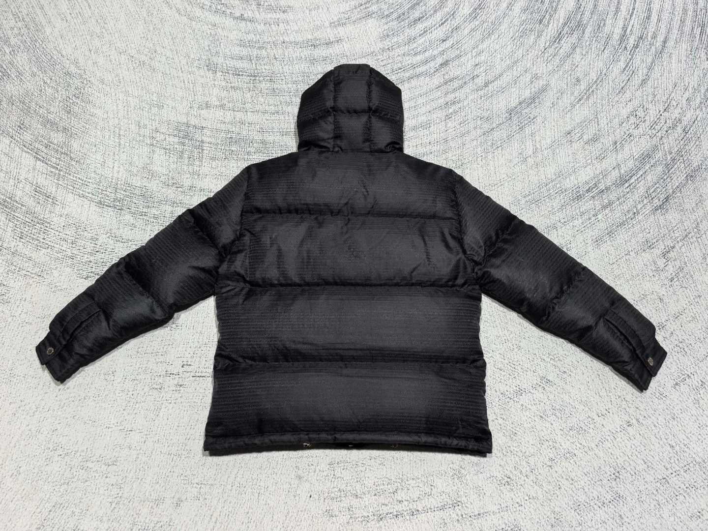 ModernLook Prada Down Jackets 172637