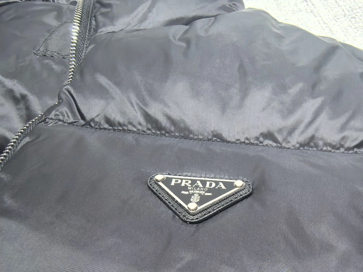 Prada Down Jackets Premium 172636