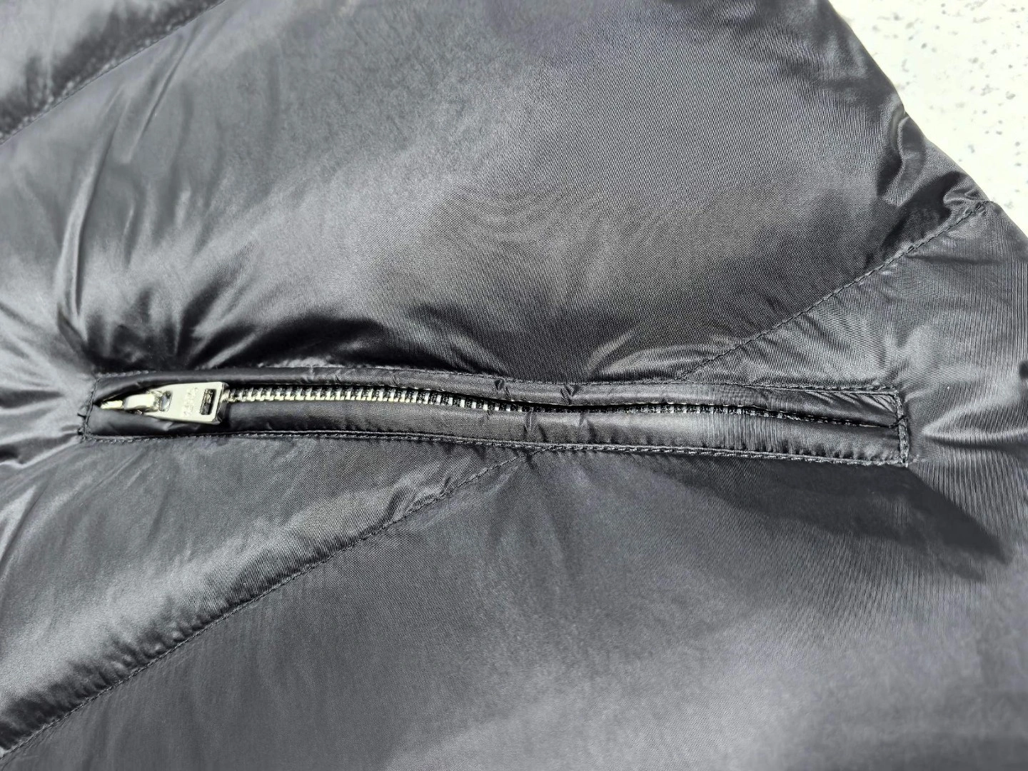 Prada Down Jackets Premium 172636