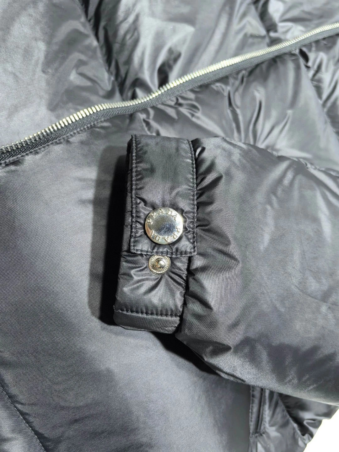 Prada Down Jackets Premium 172636