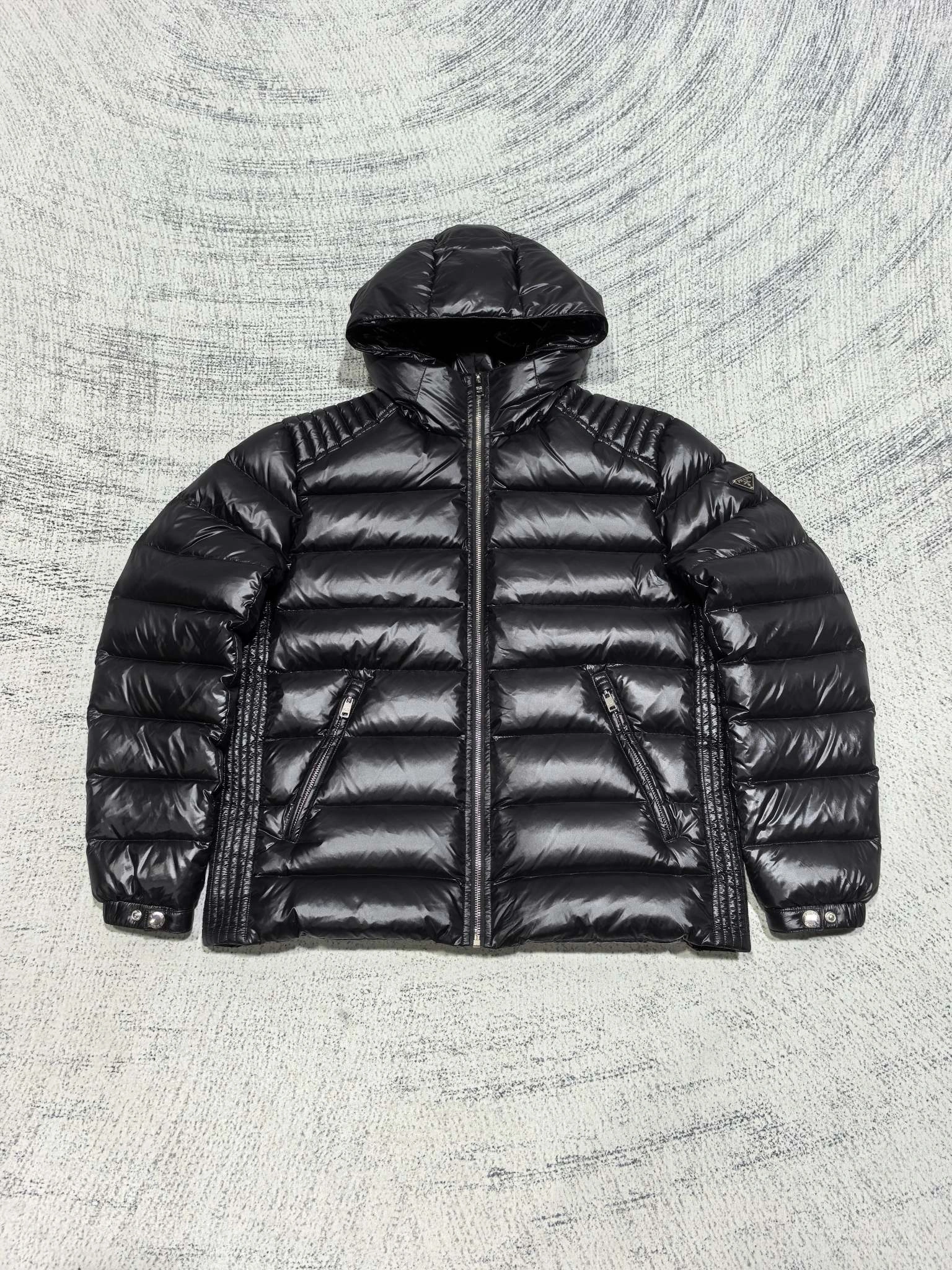 TimelessDesign Prada Down Jackets 172598