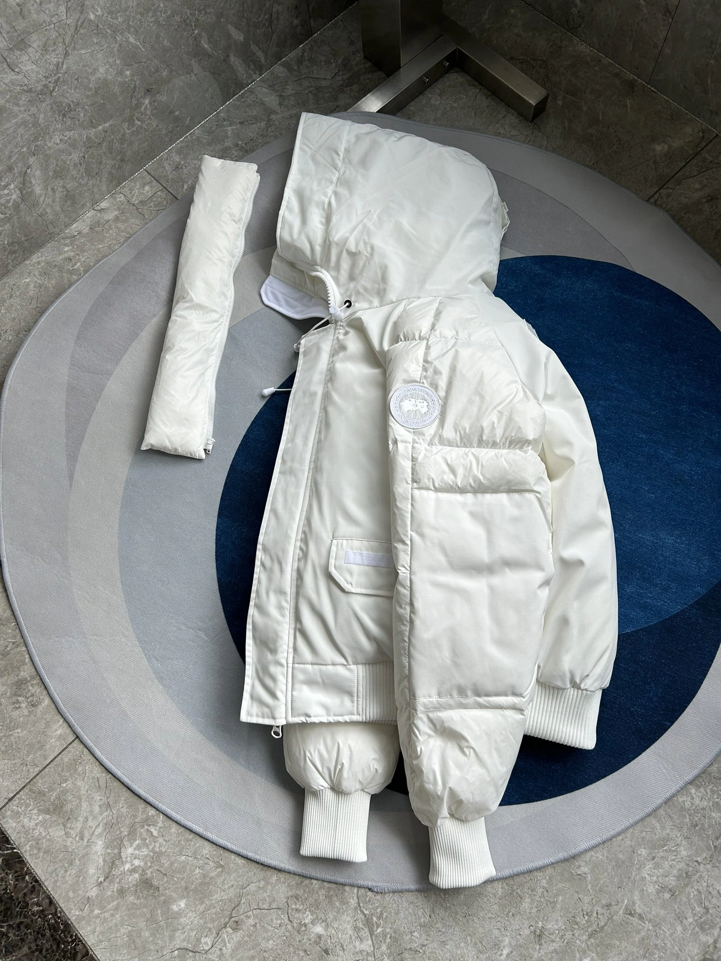 FlexibleFit Prada Down Jackets 172635
