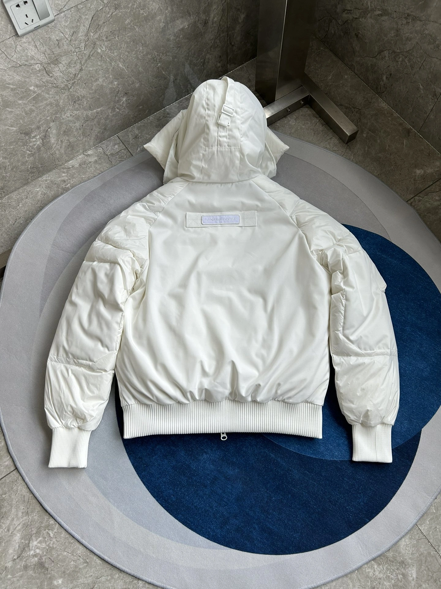 FlexibleFit Prada Down Jackets 172635