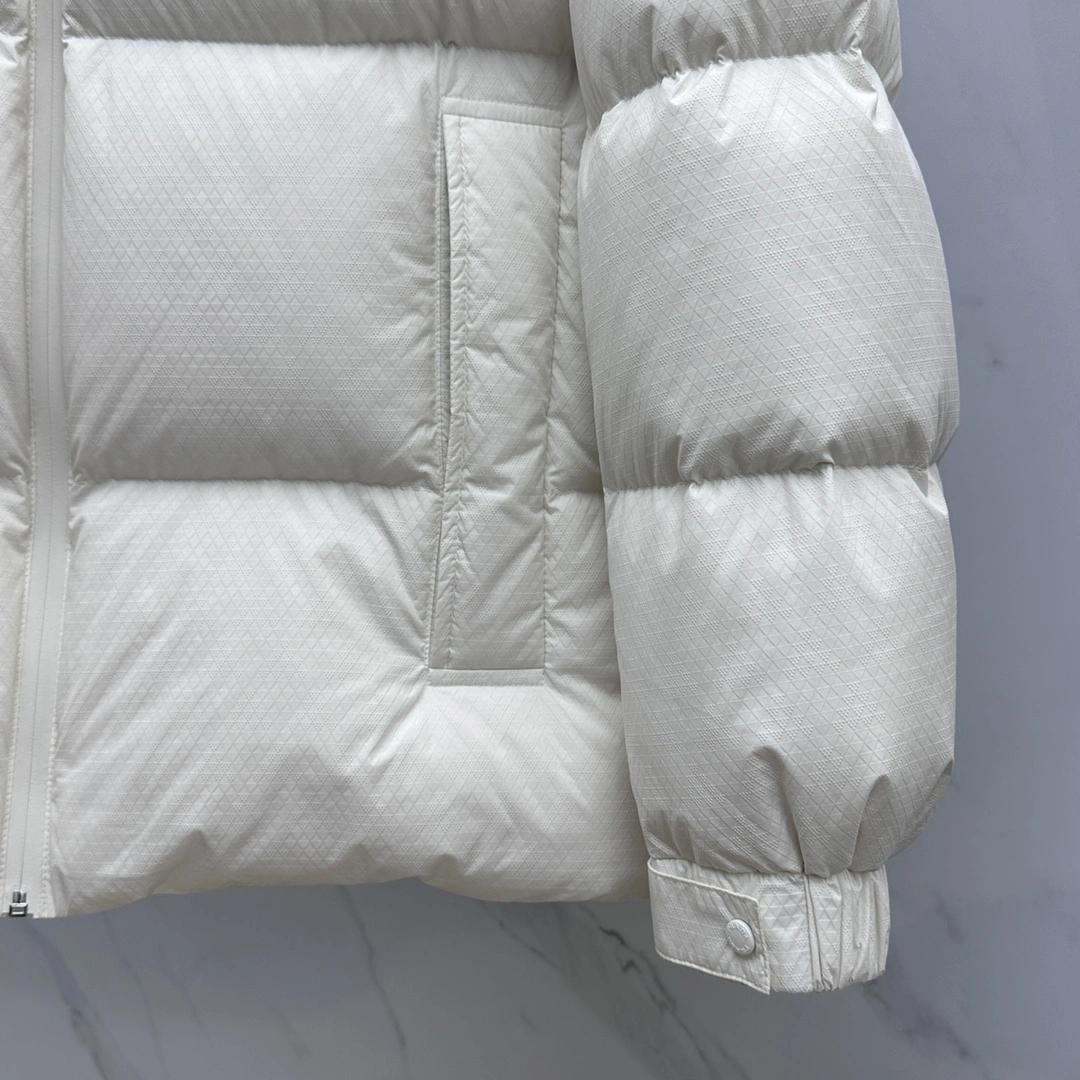 Prada Down Jackets Sophisticated 172592