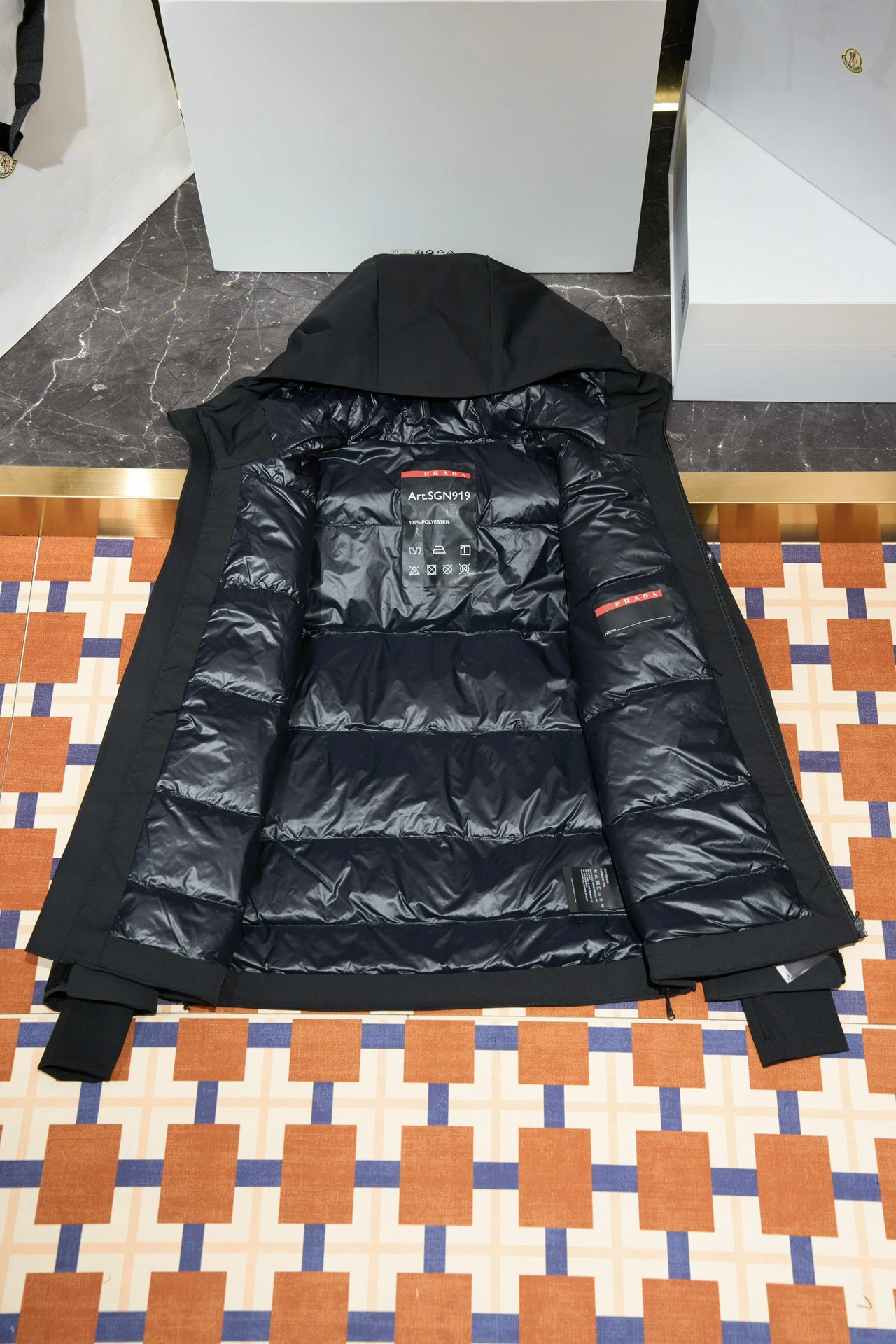 Prada Down Jackets Trendsetting 172583
