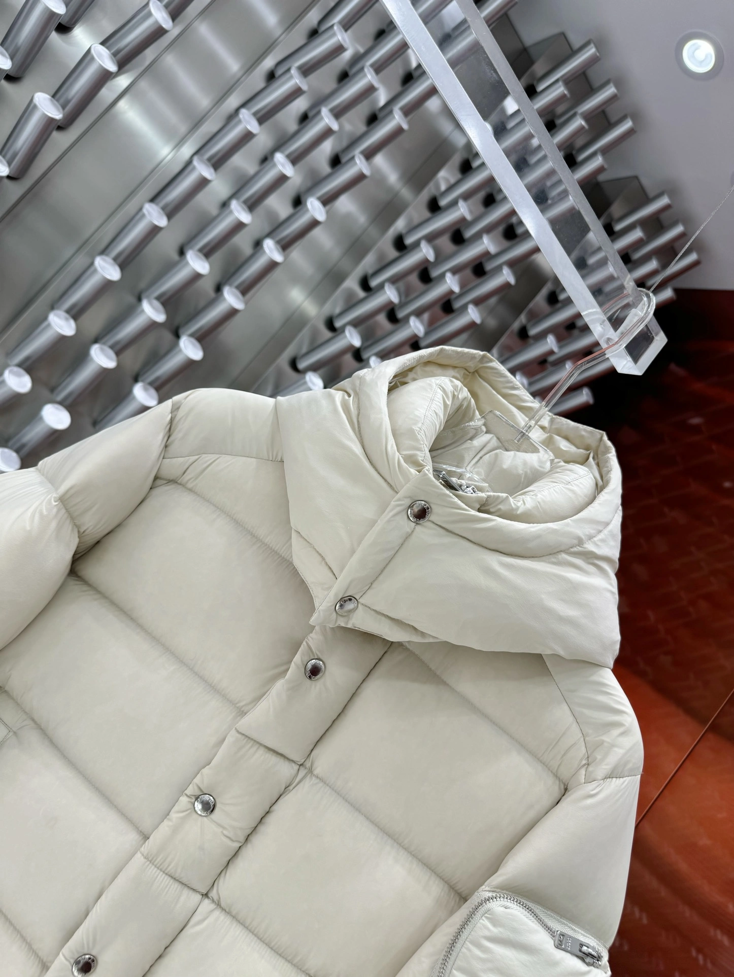 Prada Down Jackets Sleek 172619