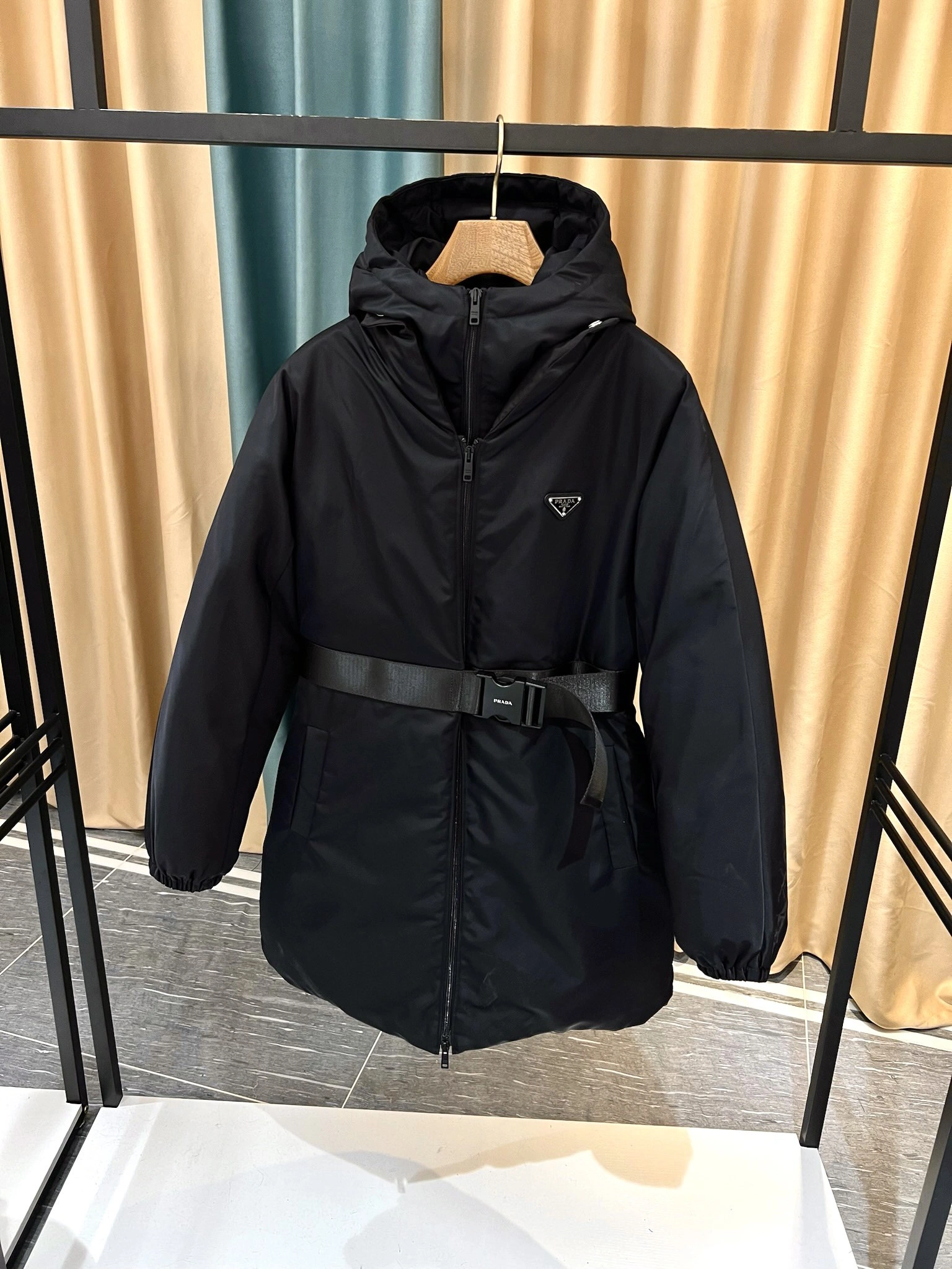Prada Down Jackets Efficient 172606