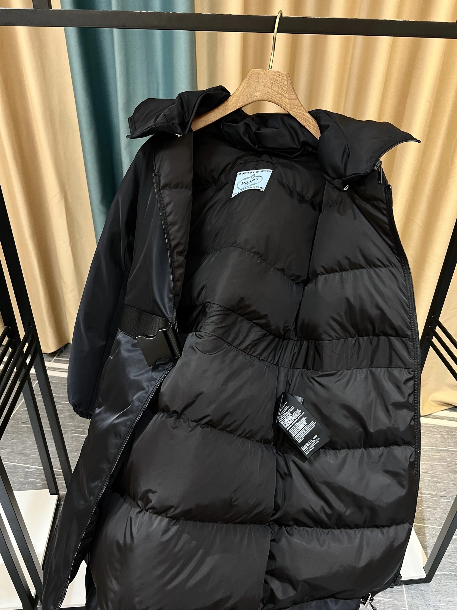 Prada Down Jackets Efficient 172606