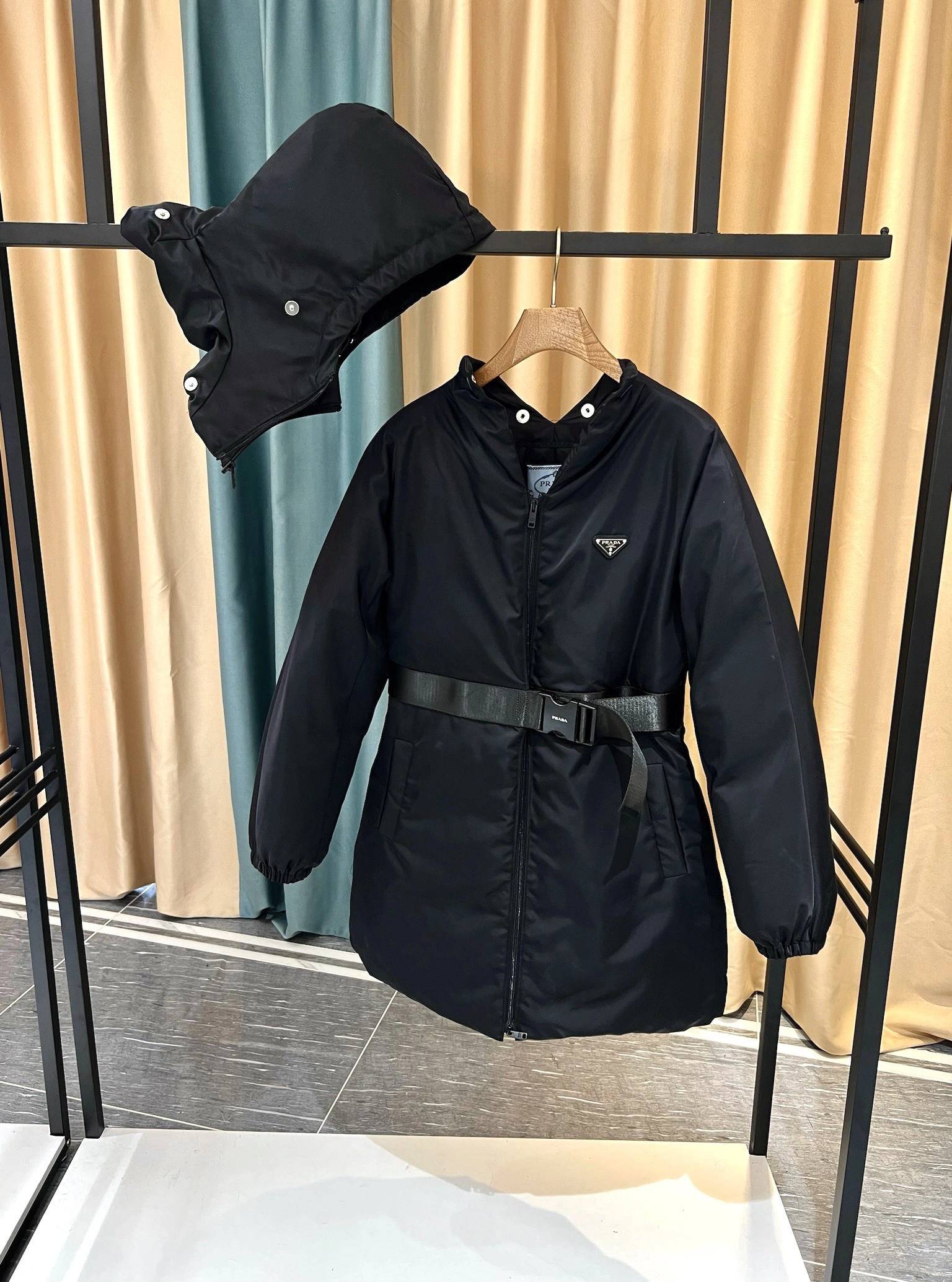 Prada Down Jackets Efficient 172606