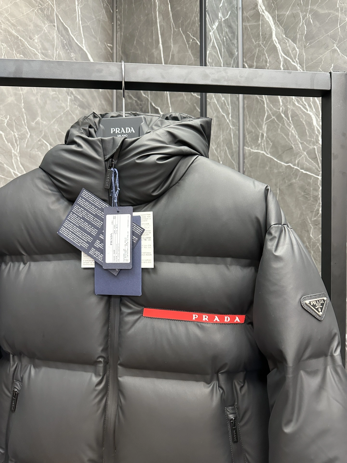 Effortless Prada Down Jackets 172569
