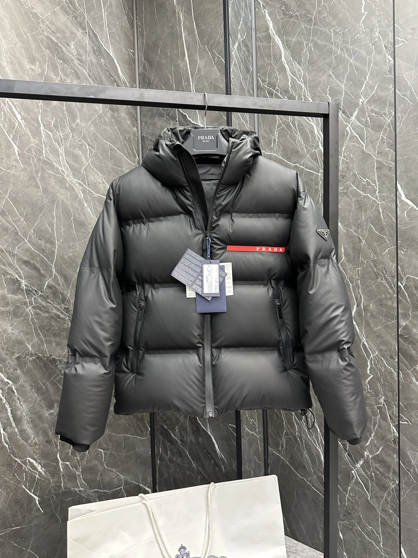 Effortless Prada Down Jackets 172569