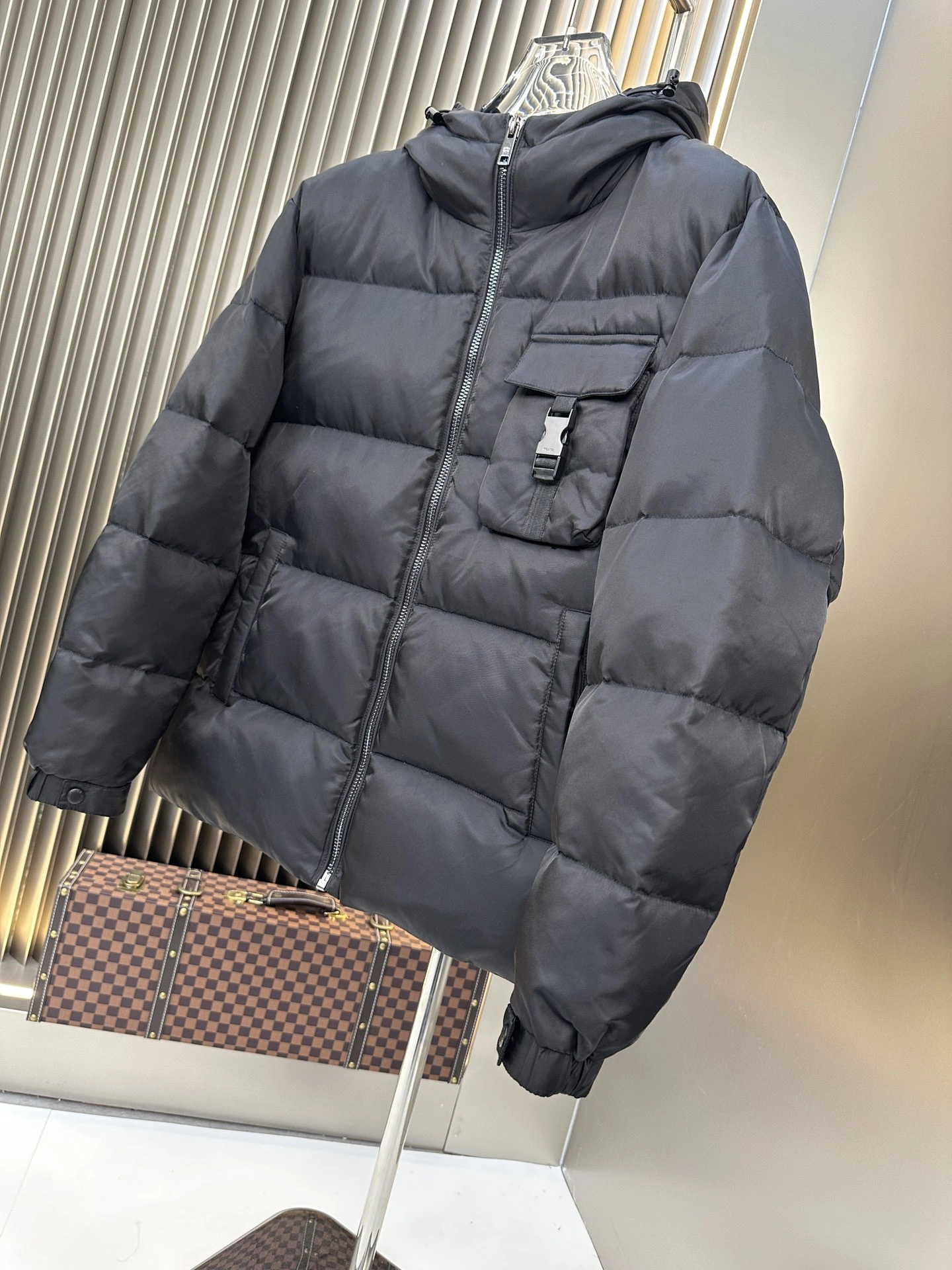 EyeCatching Prada Down Jackets 172561