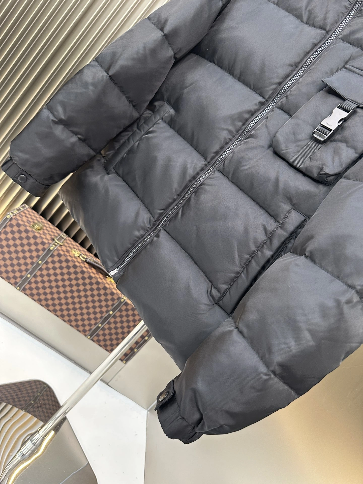 EyeCatching Prada Down Jackets 172561