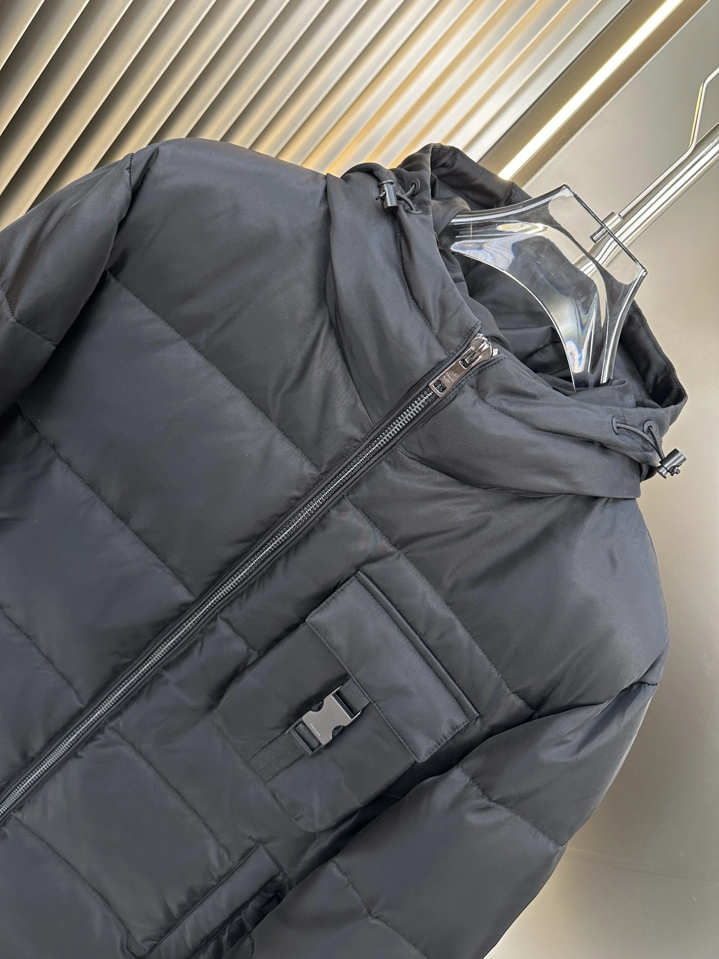 EyeCatching Prada Down Jackets 172561