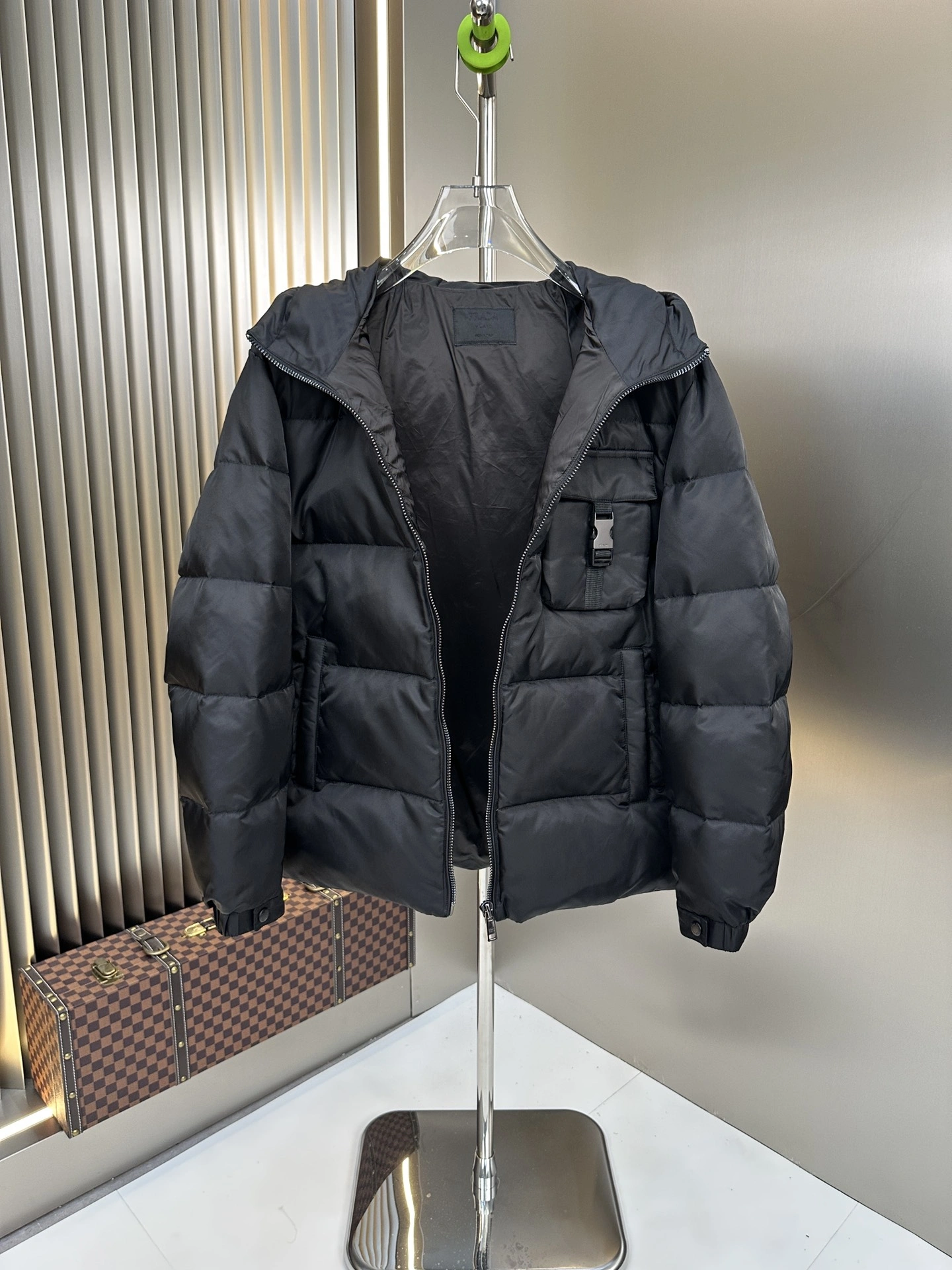 EyeCatching Prada Down Jackets 172561