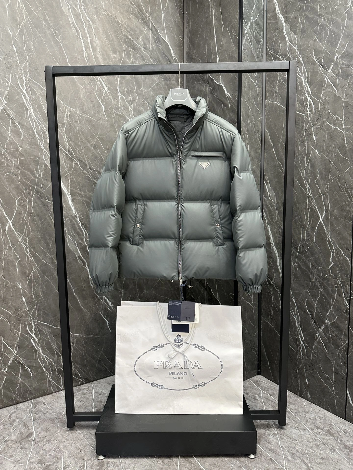 SmartChoice Prada Down Jackets 172581