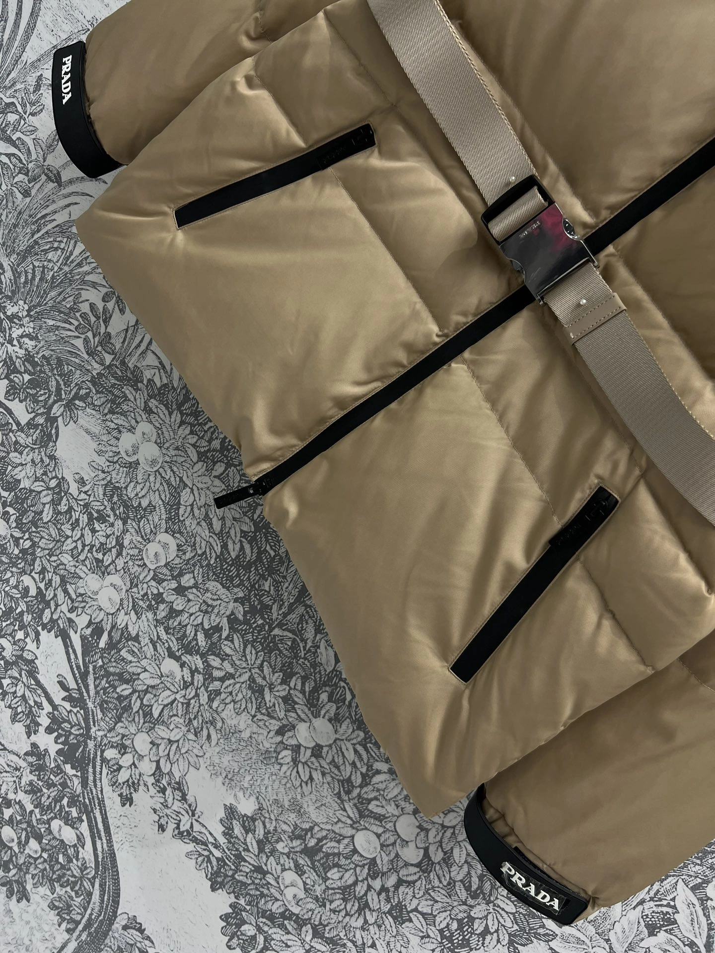 Sophisticated Prada Down Jackets 172542