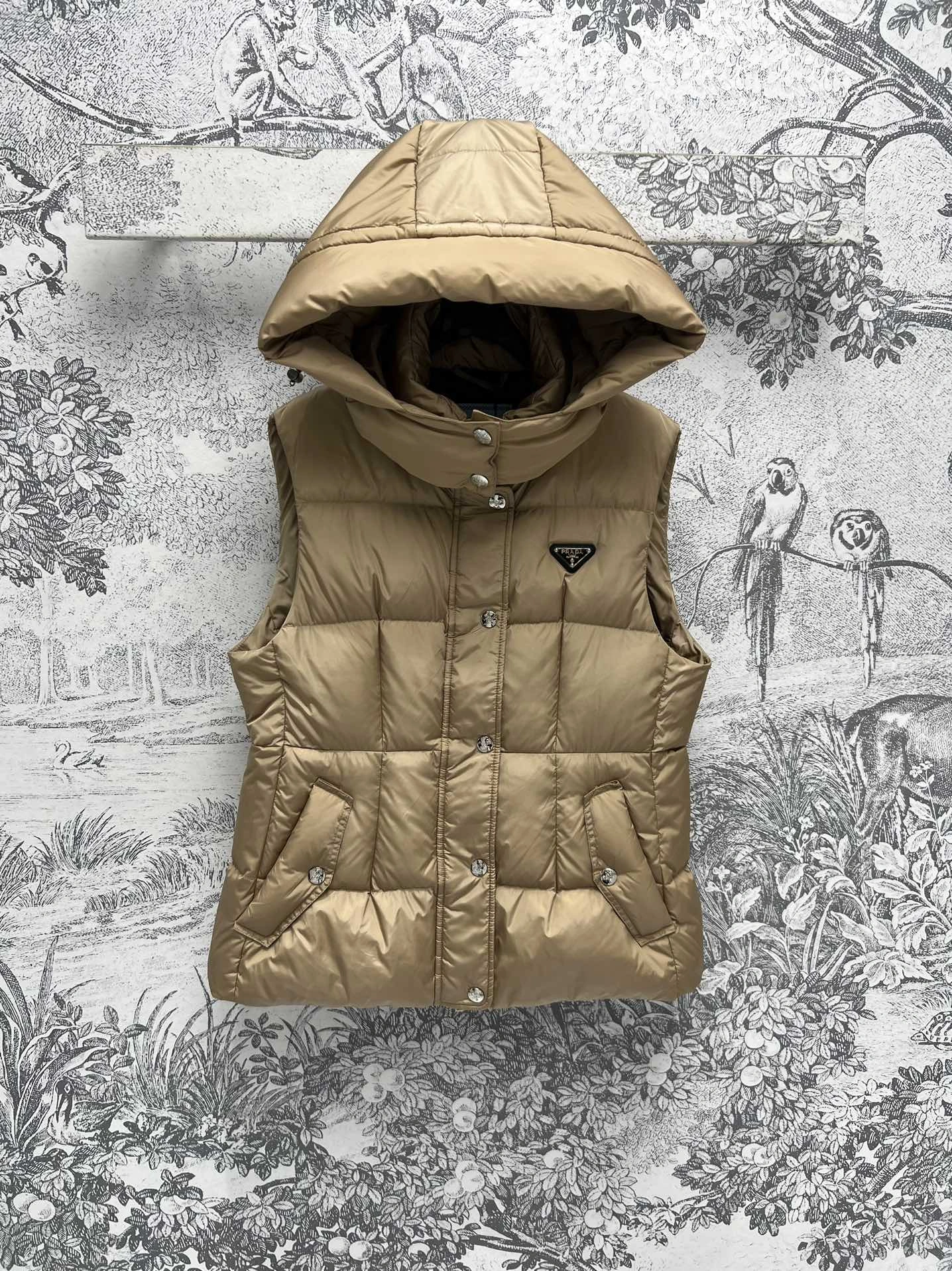 Prada Down Jackets Refined 172573