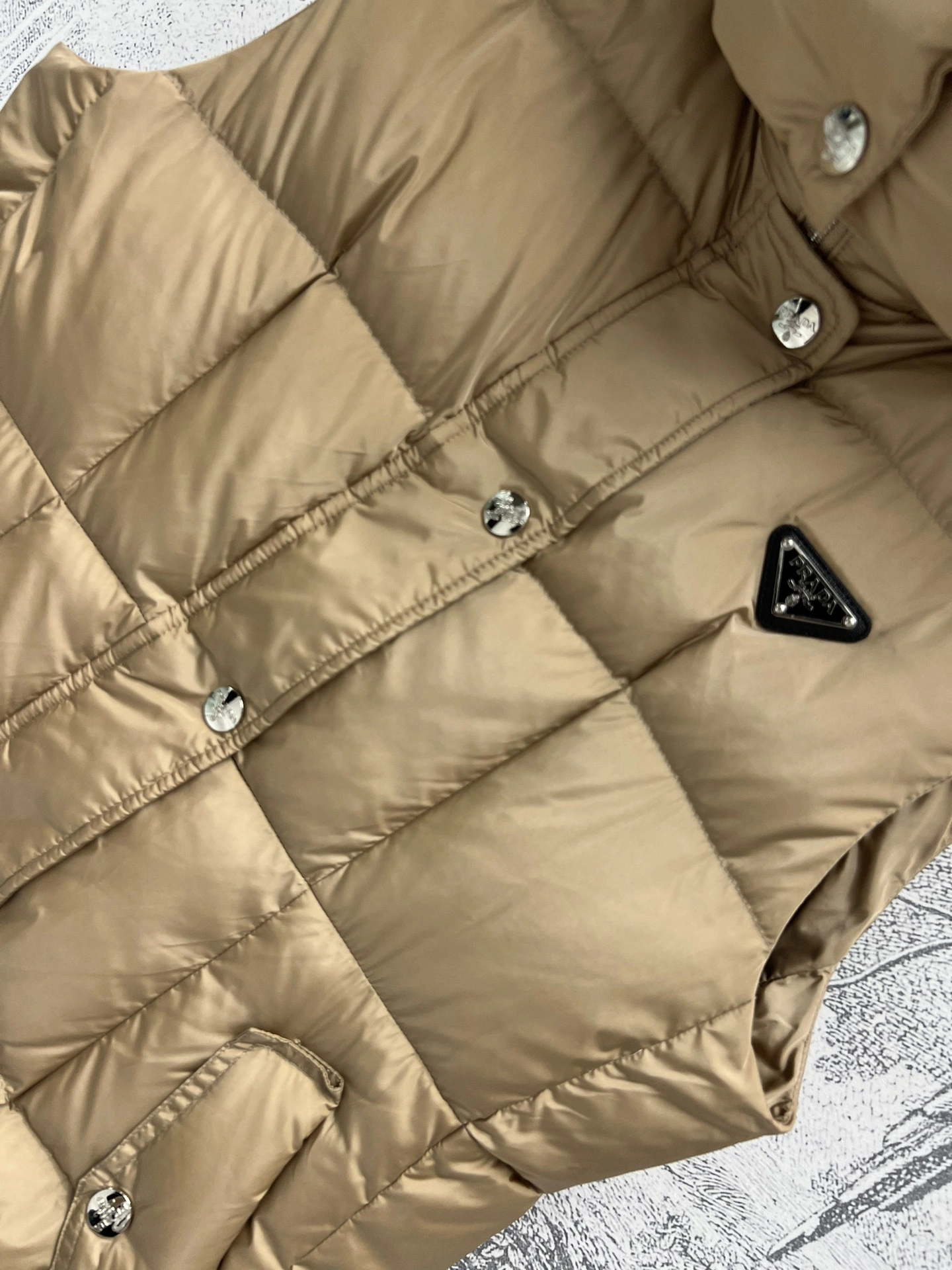 Prada Down Jackets Refined 172573