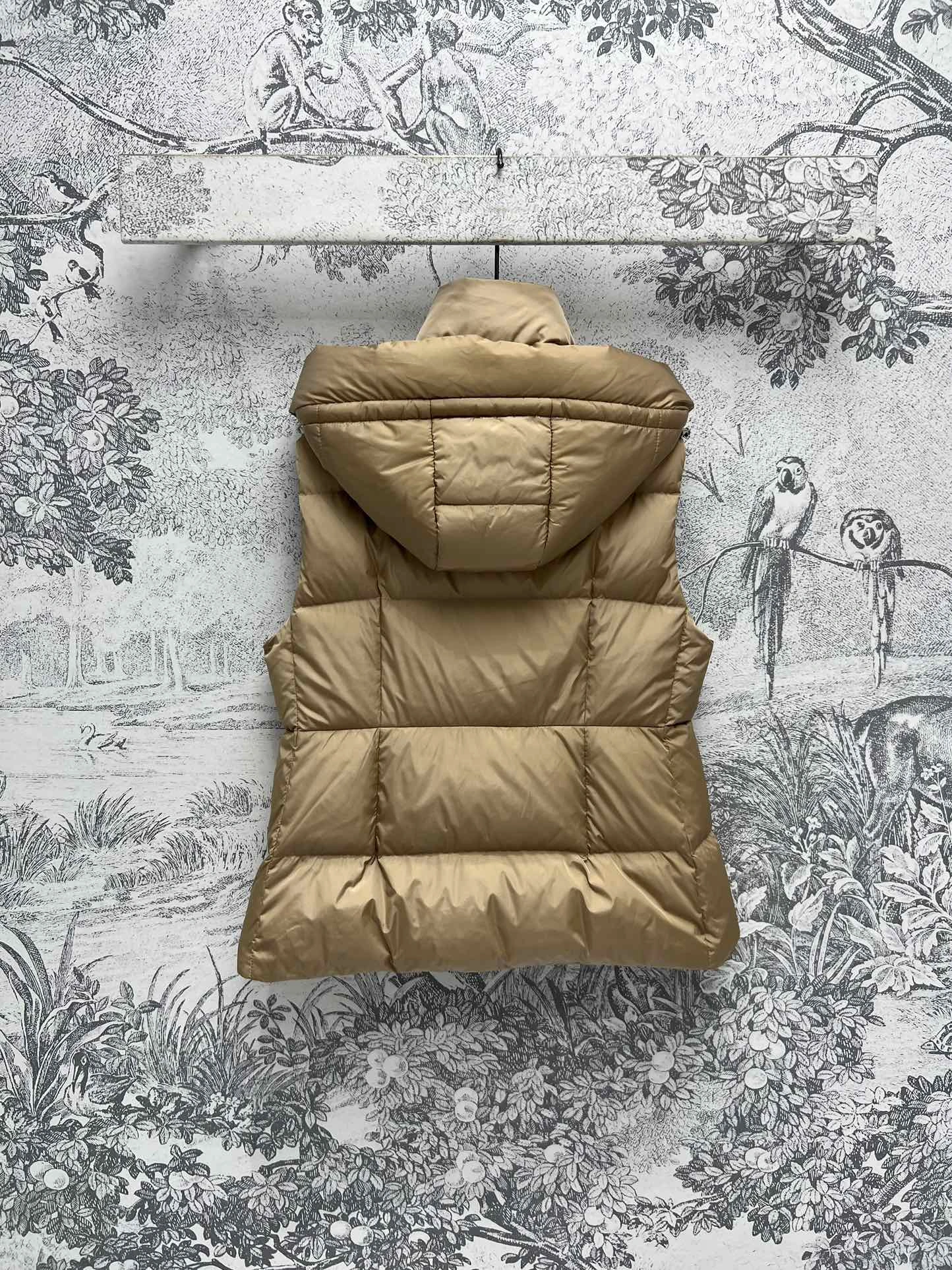 Prada Down Jackets Refined 172573