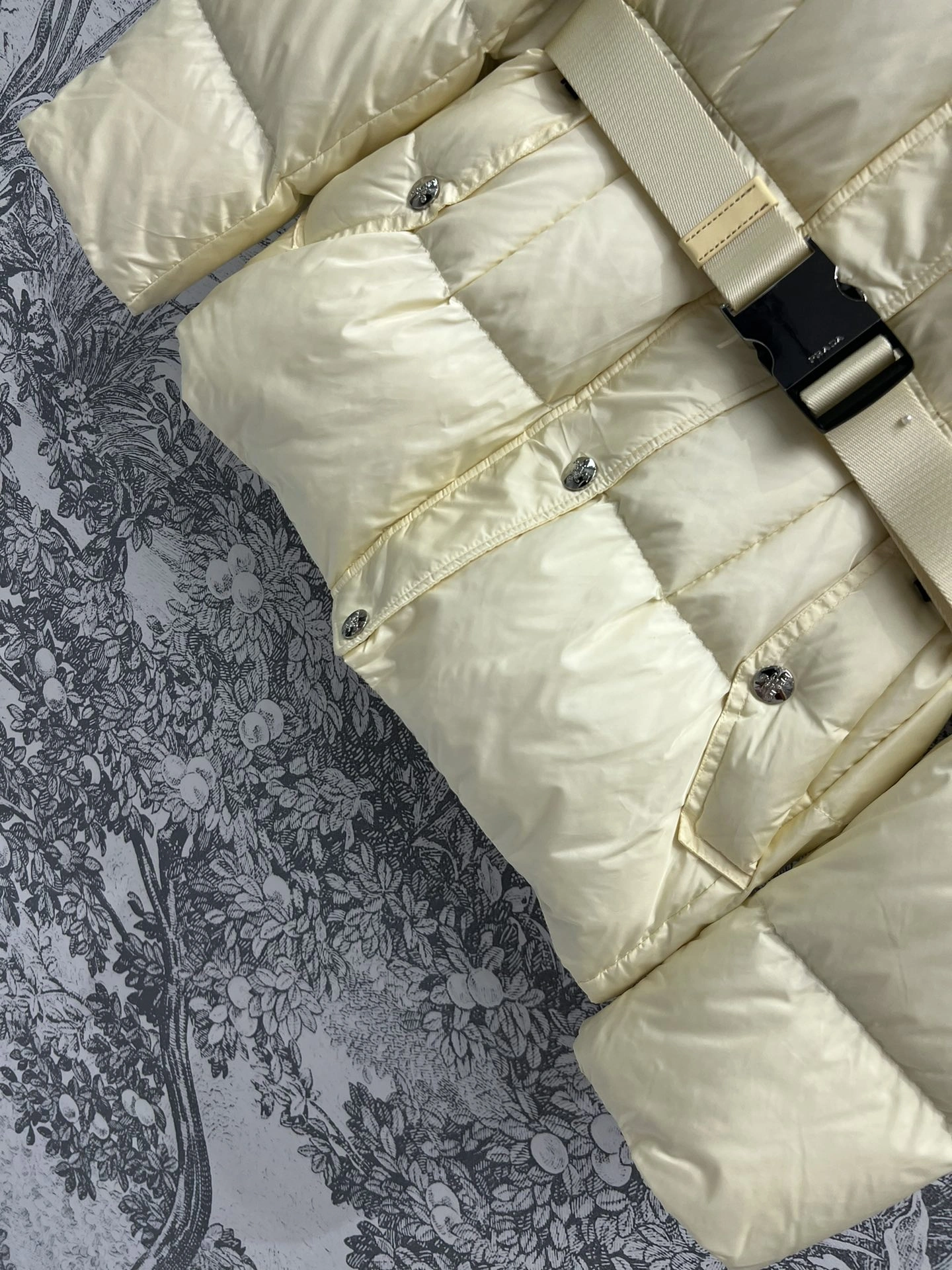 HighQuality Prada Down Jackets 172529