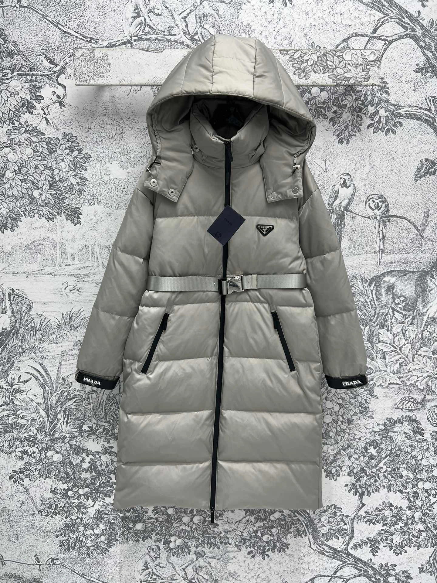 EyeCatching Prada Down Jackets 172527