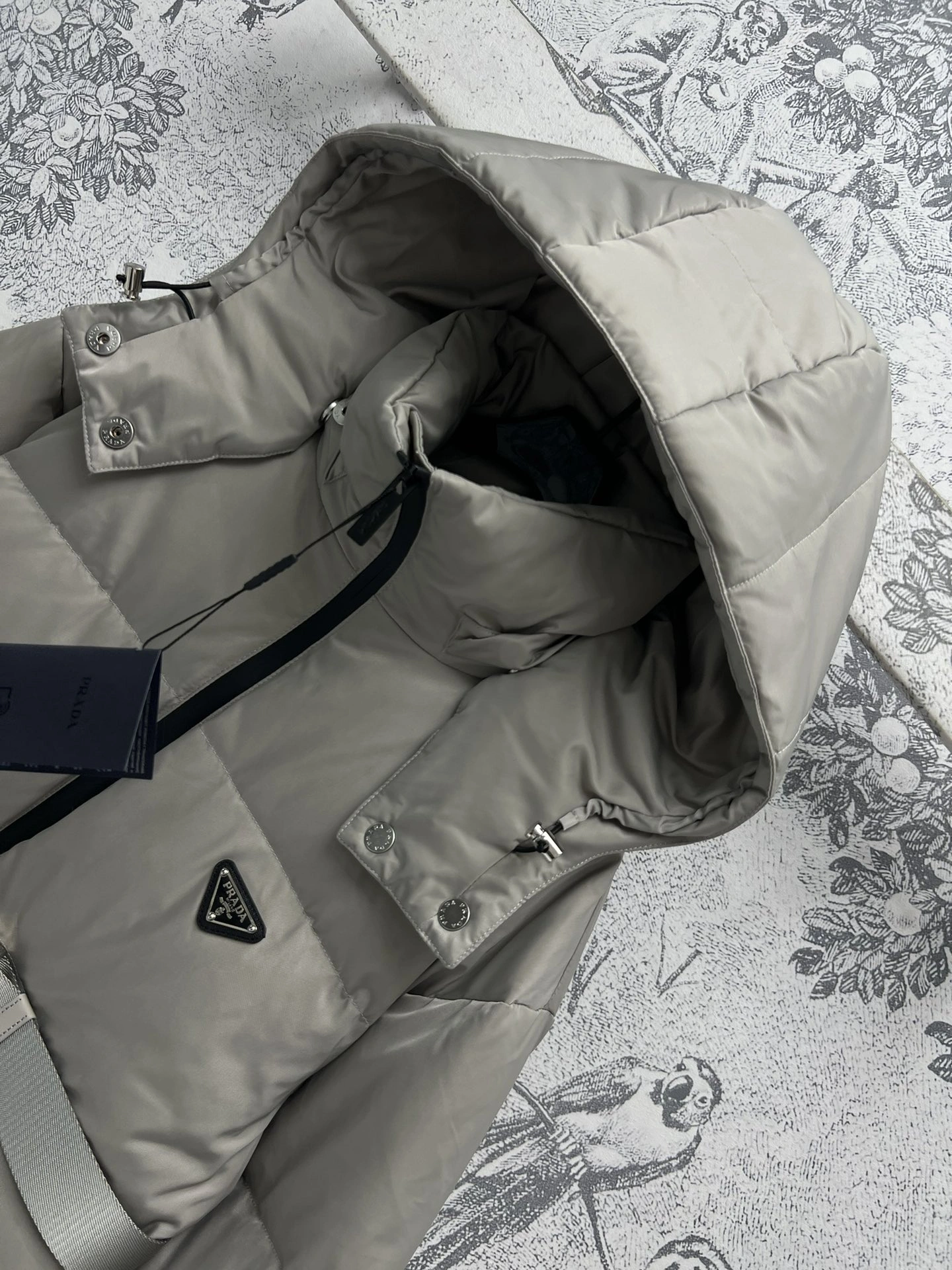 EyeCatching Prada Down Jackets 172527
