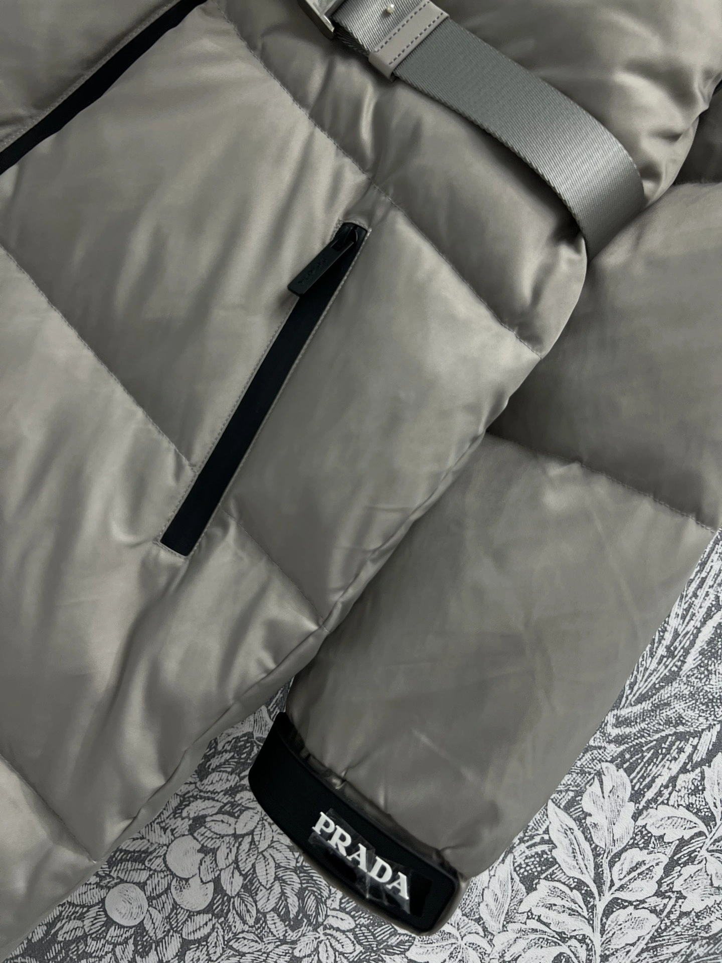 EyeCatching Prada Down Jackets 172527