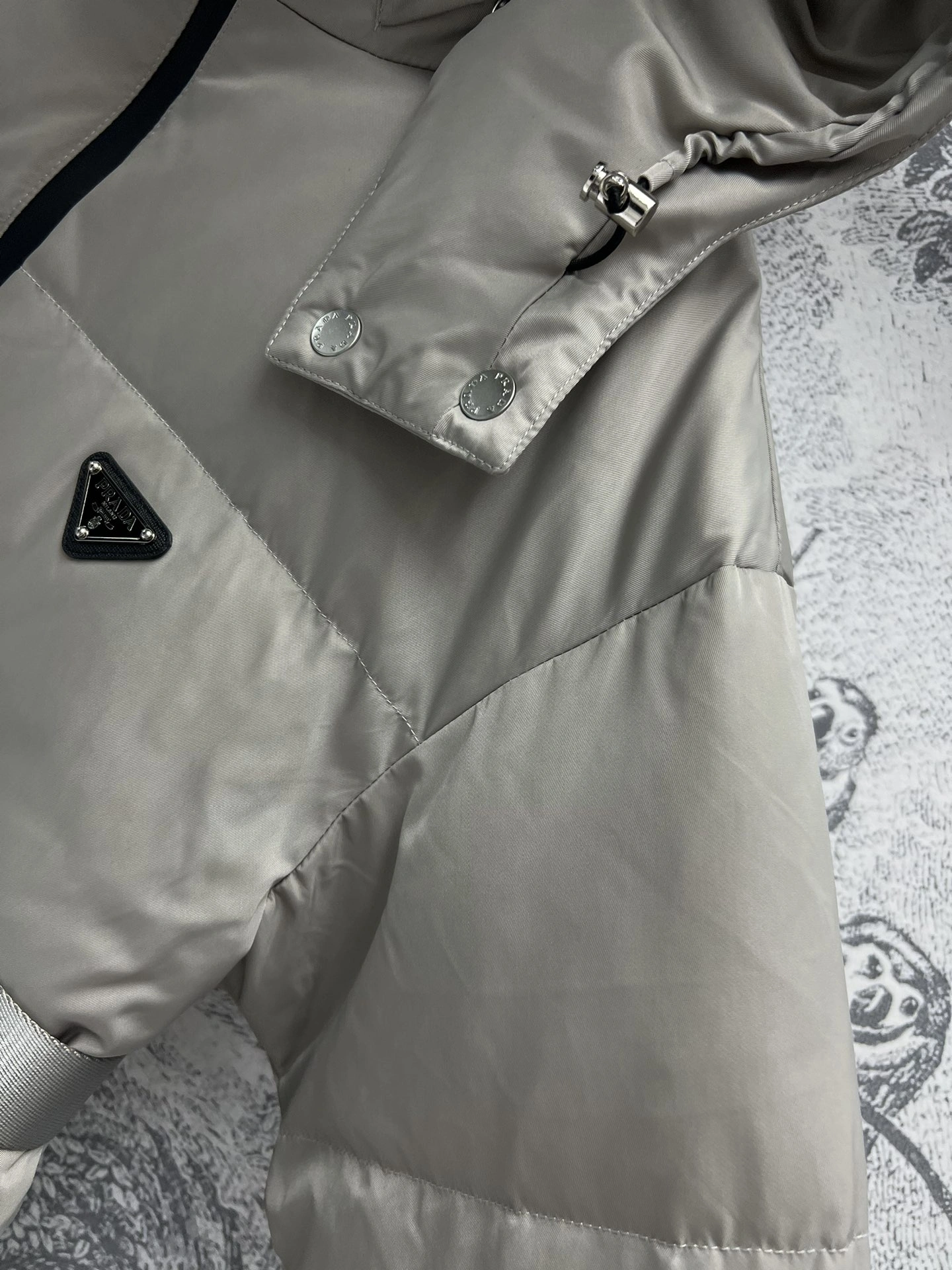 EyeCatching Prada Down Jackets 172527