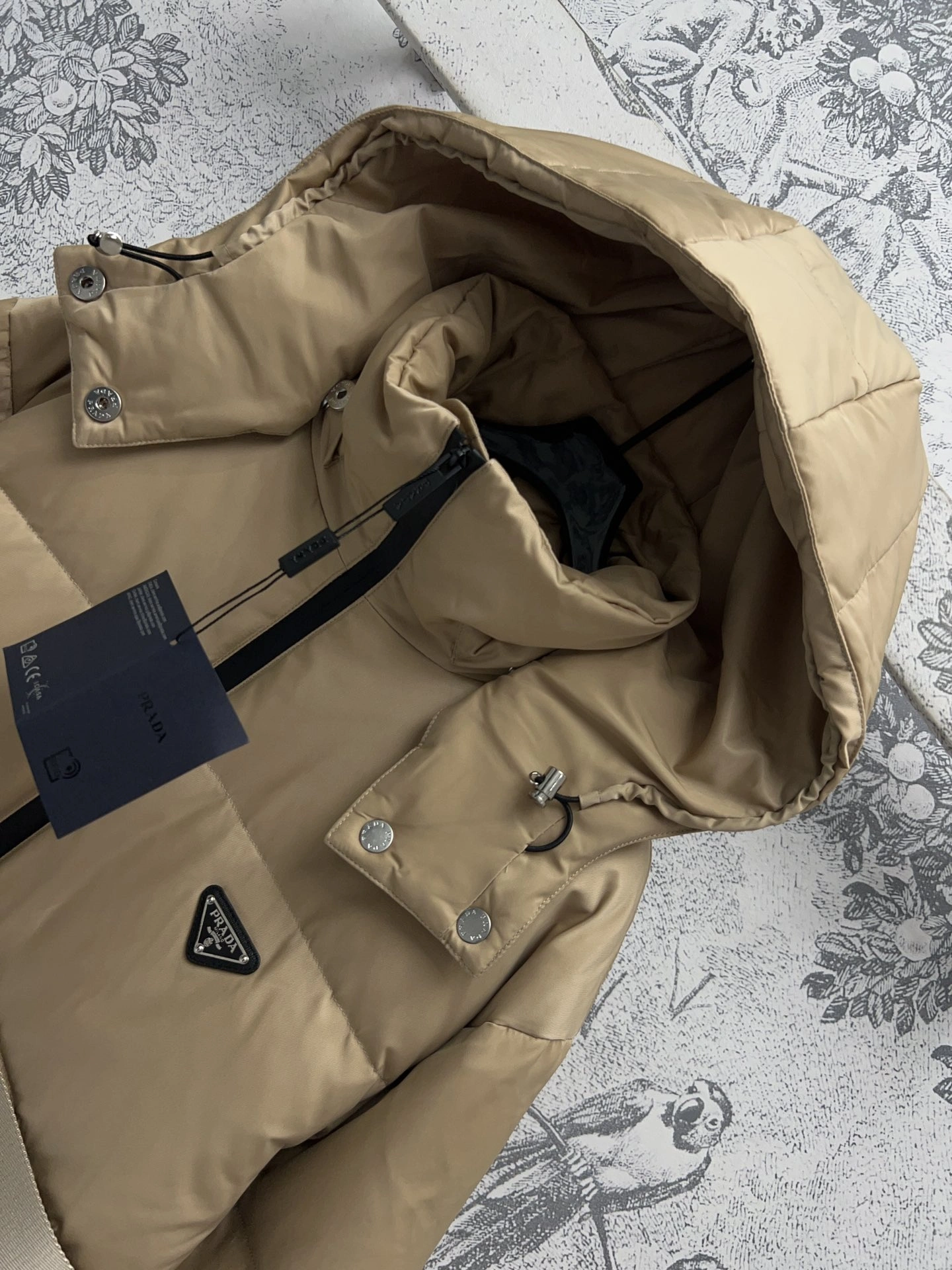 Prada Down Jackets Effortless 172530