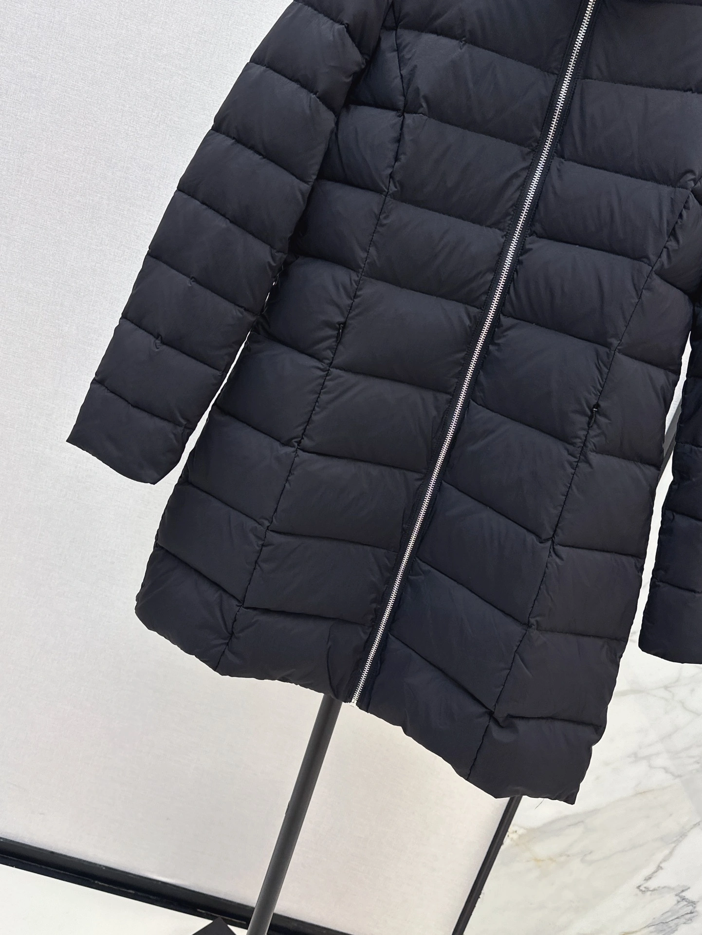 Prada Down Jackets Elegant 172536