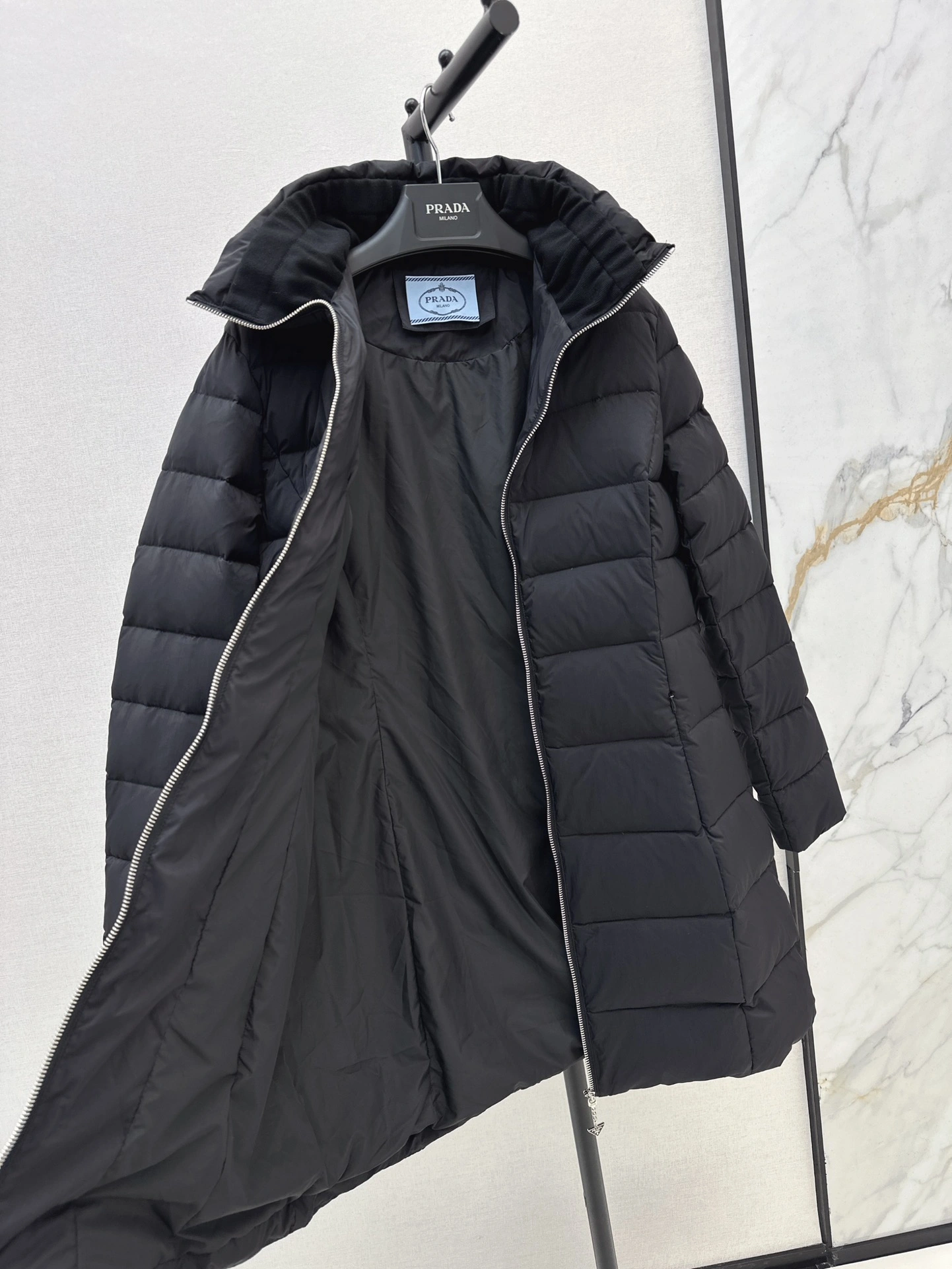 Prada Down Jackets Elegant 172536