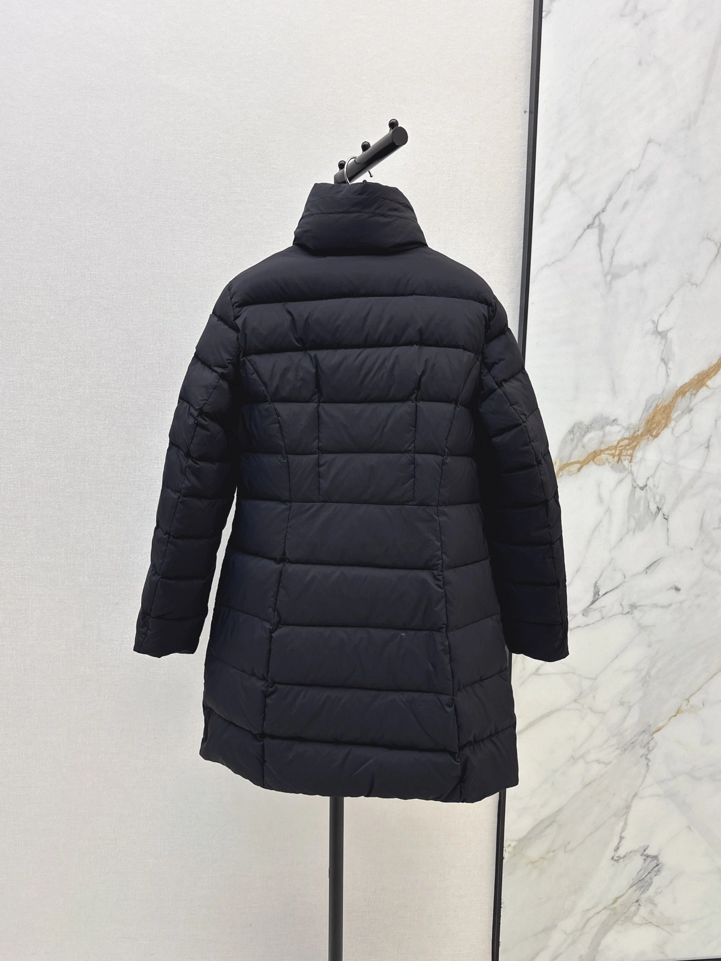 Prada Down Jackets Elegant 172536