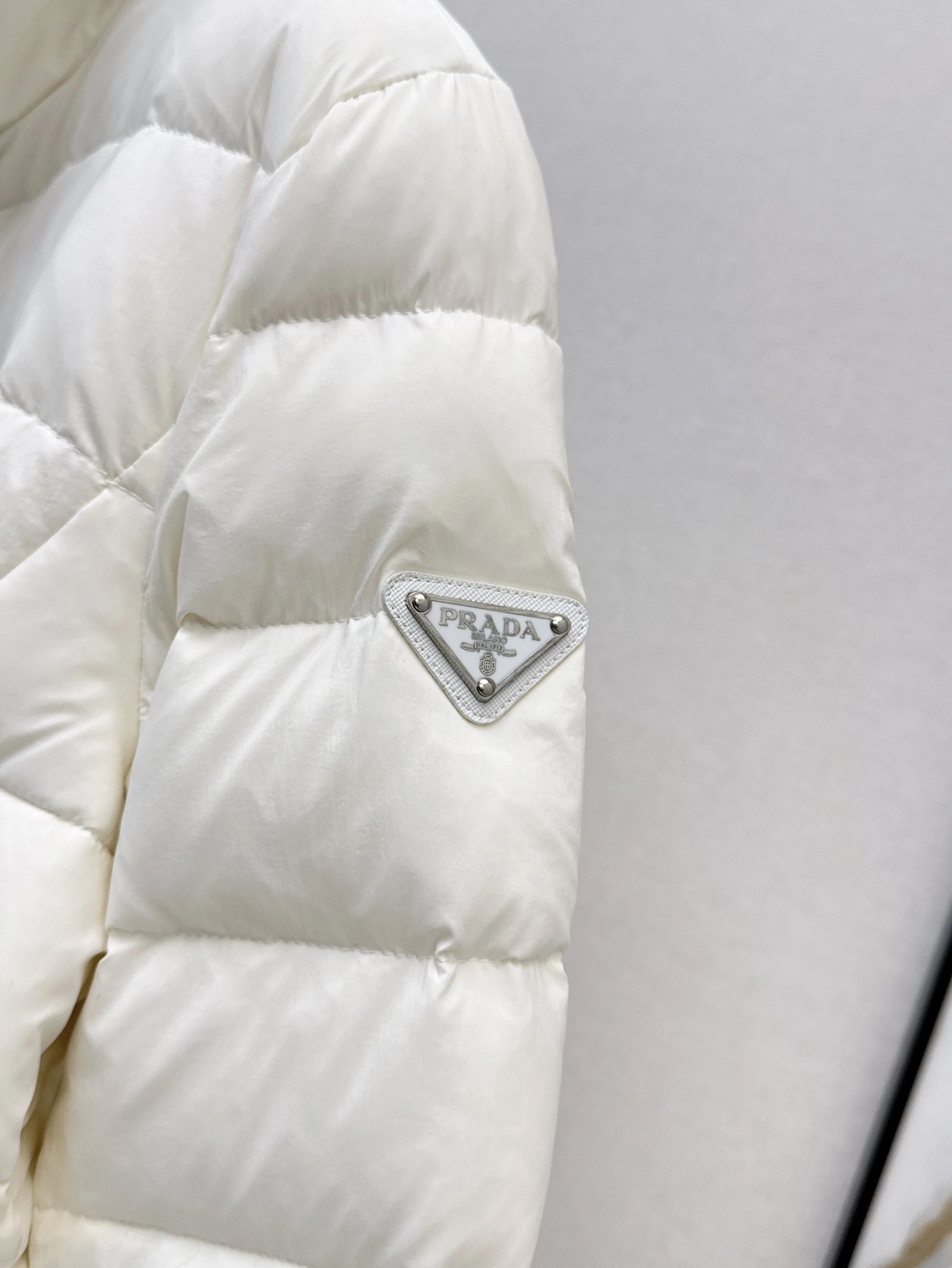 Prada Down Jackets Soft 172532