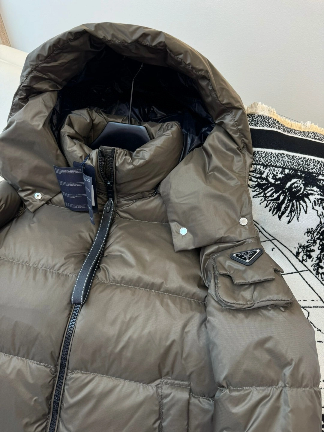 Prada Down Jackets Sophisticated 172541