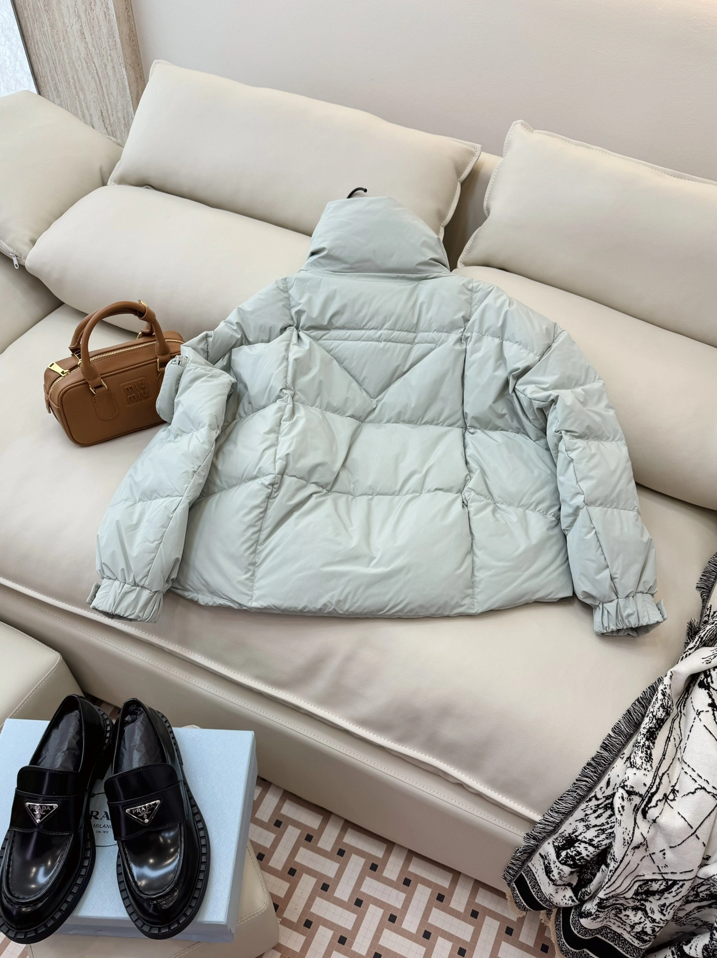 RelaxedFit Prada Down Jackets 172539