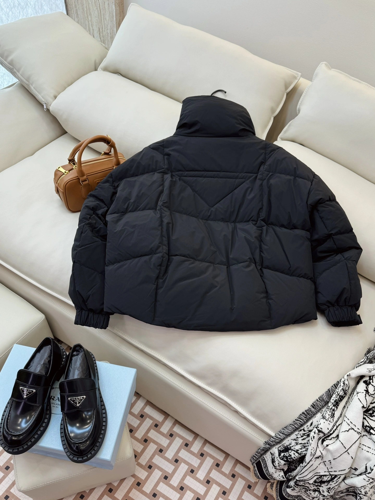 ModernLook Prada Down Jackets 172484