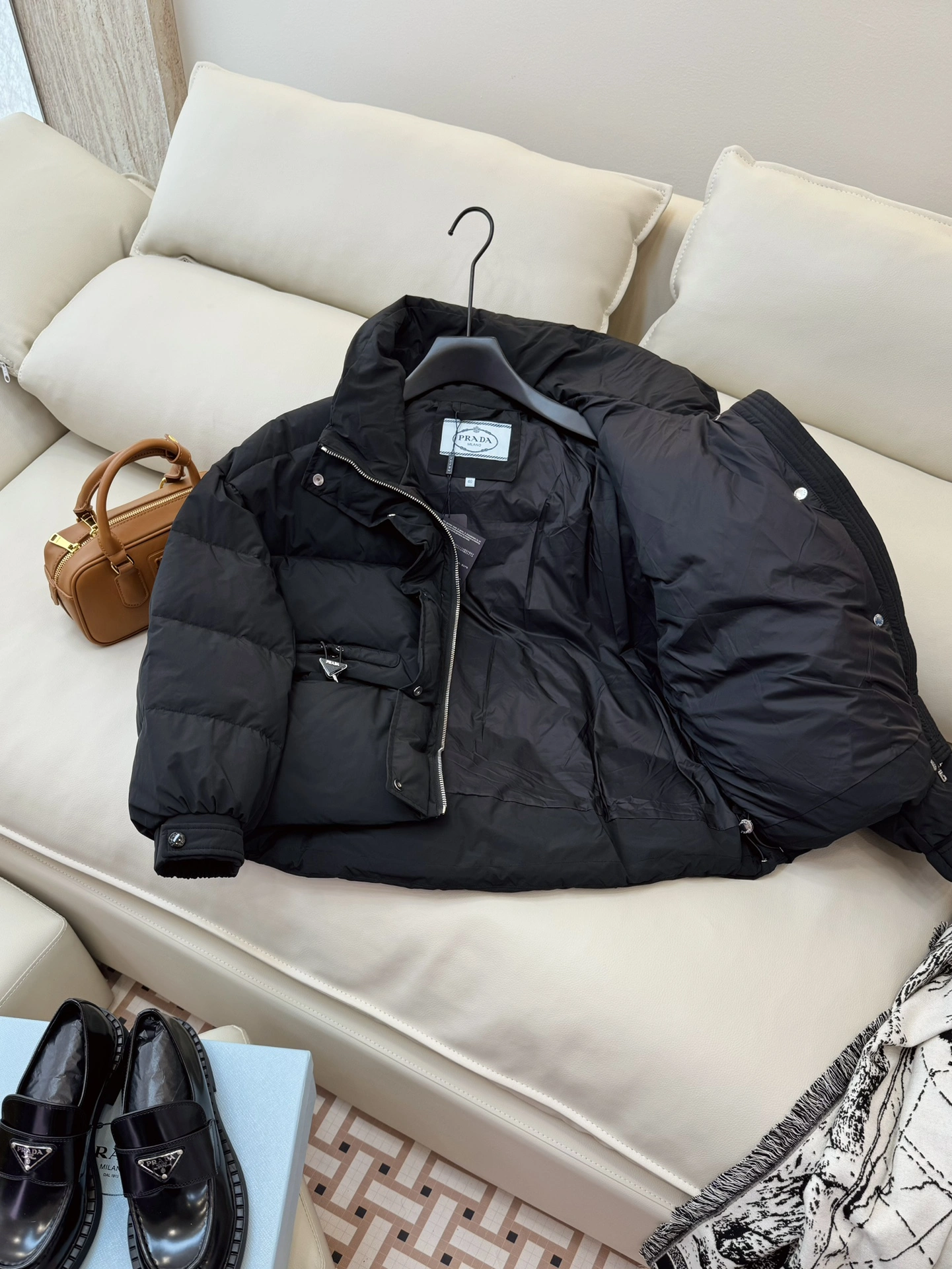 ModernLook Prada Down Jackets 172484