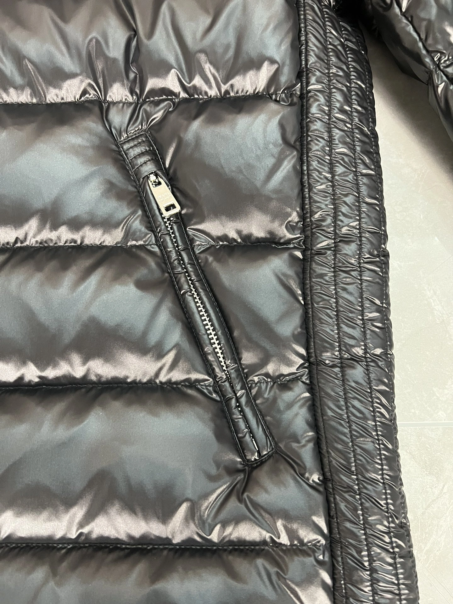 MultiPurpose Prada Down Jackets 172503