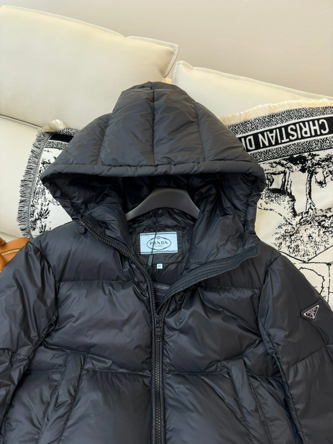 Prada Down Jackets Original 172508