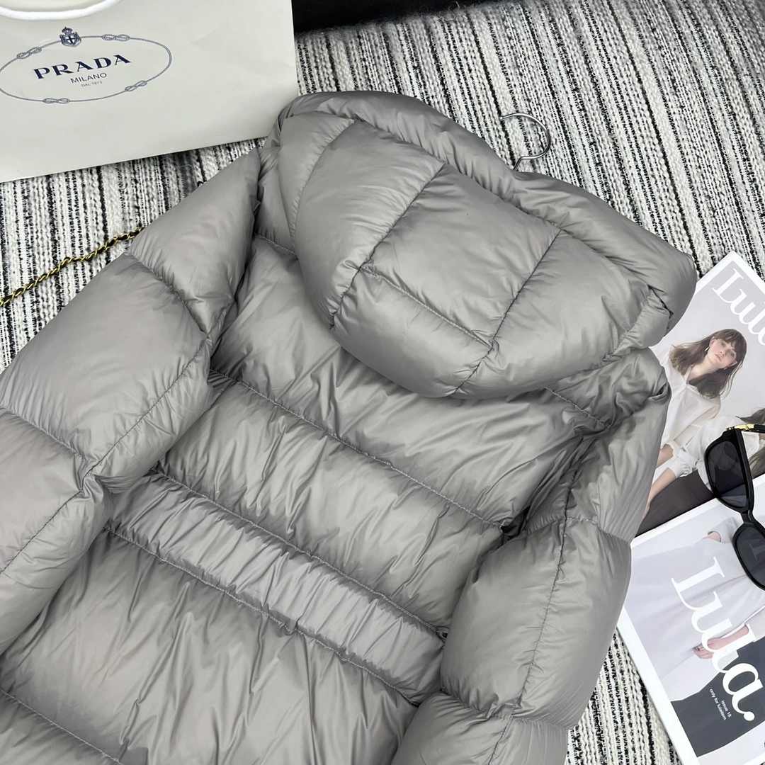 Prada Down Jackets Sleek 172455