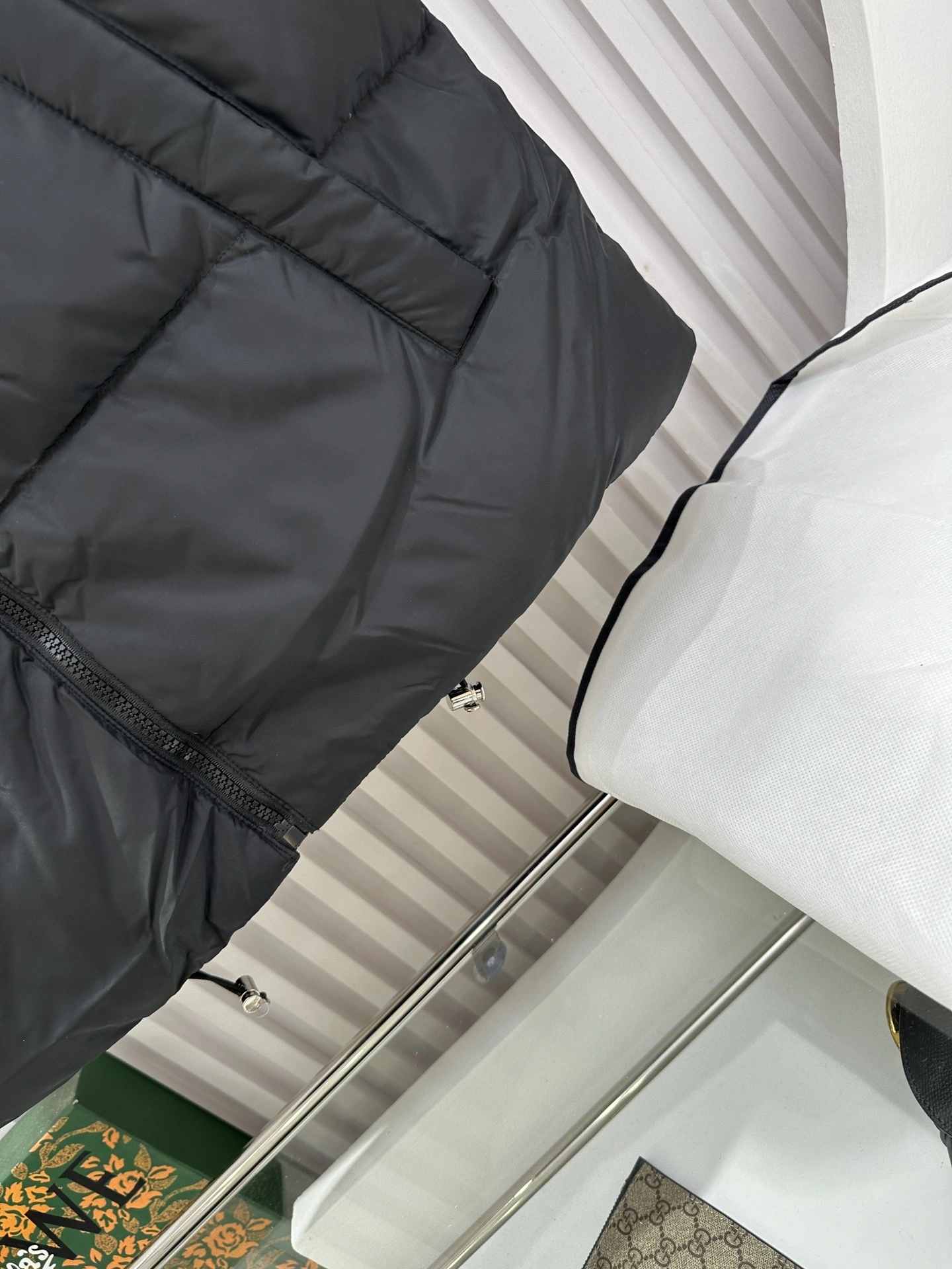 Prada Down Jackets Elegant 172448