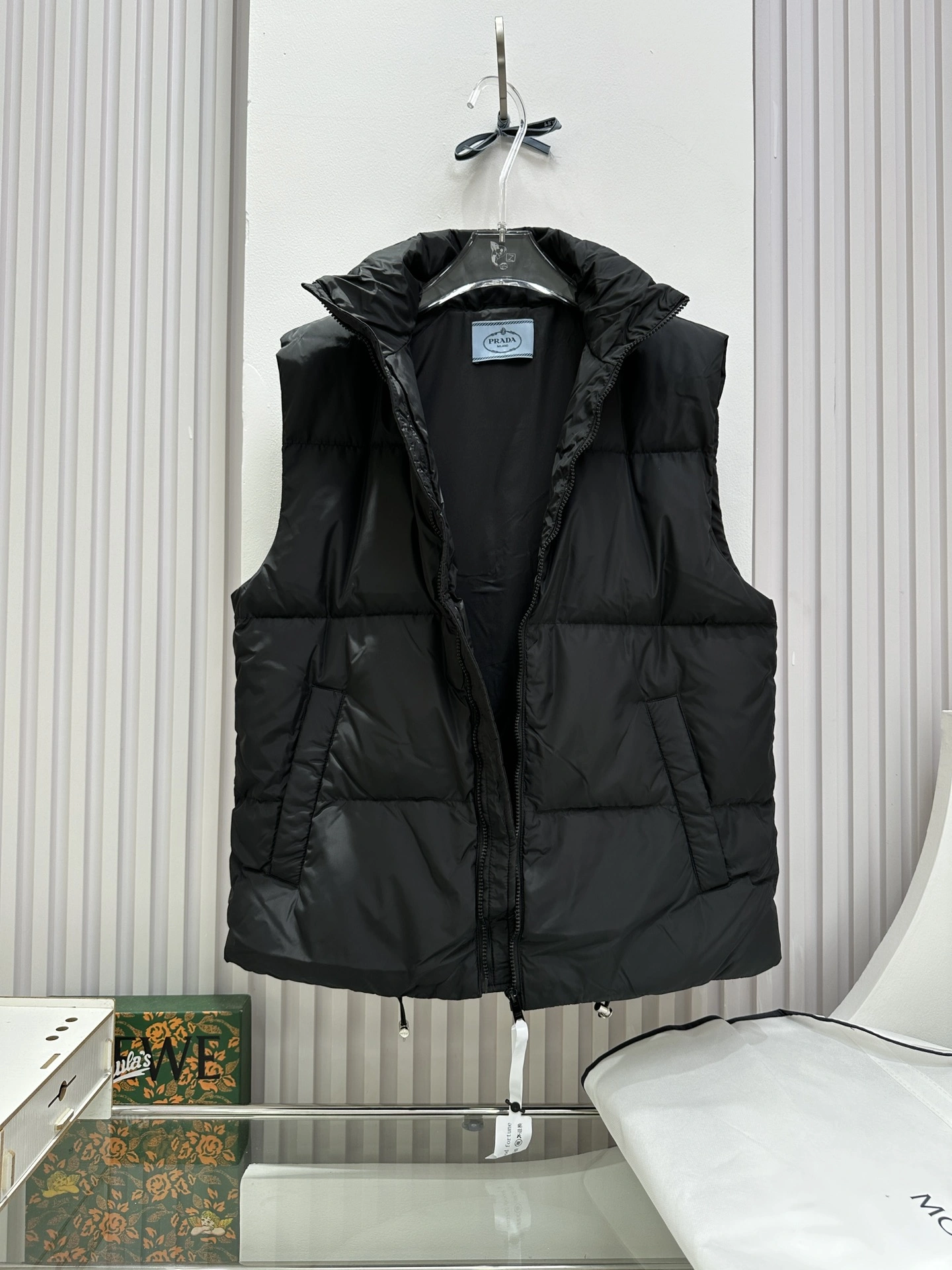 Prada Down Jackets Elegant 172448