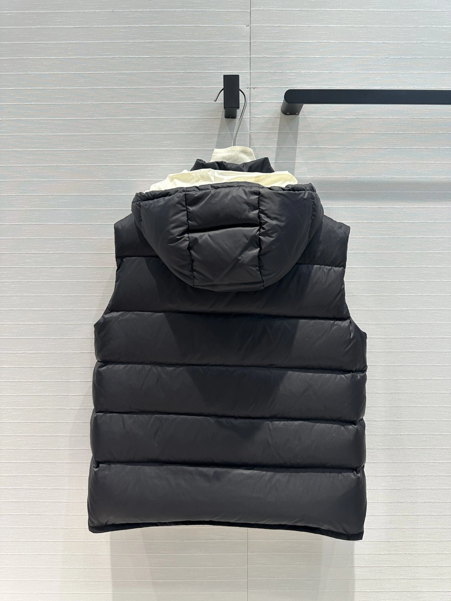 Functional Prada Down Jackets 172437