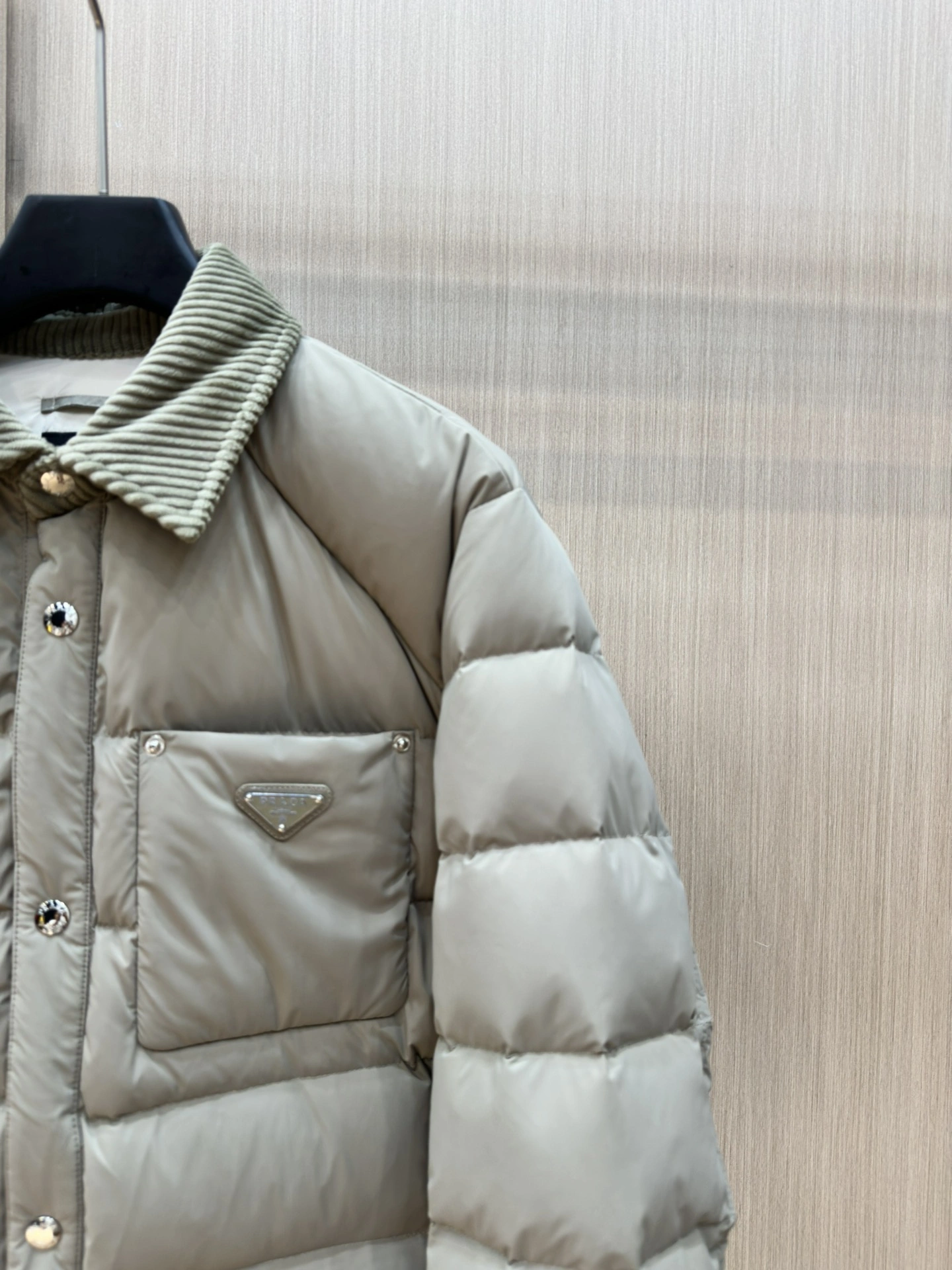 Prada Down Jackets Trendsetting 172439